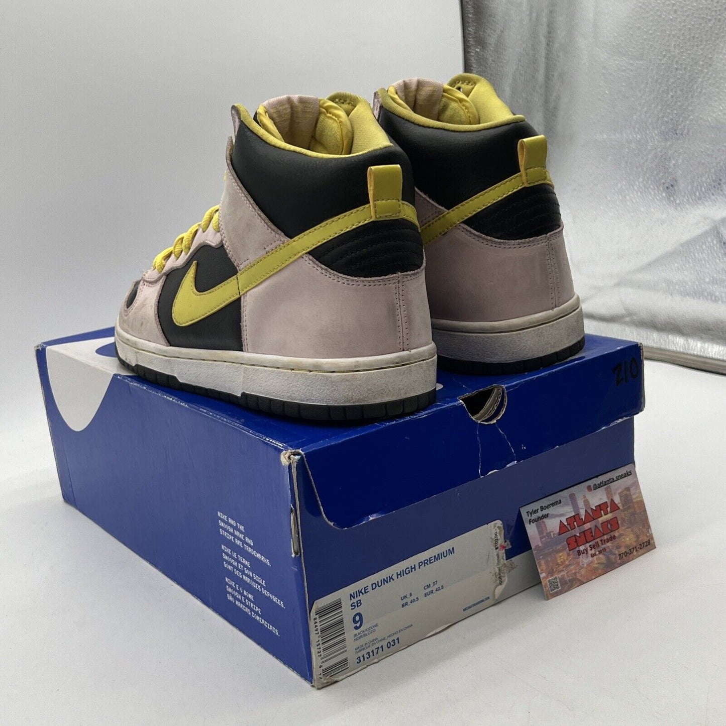 Size 9 - Nike Dunk Premium Sb High Miss Piggy Yellow Black Leather (313171-031)