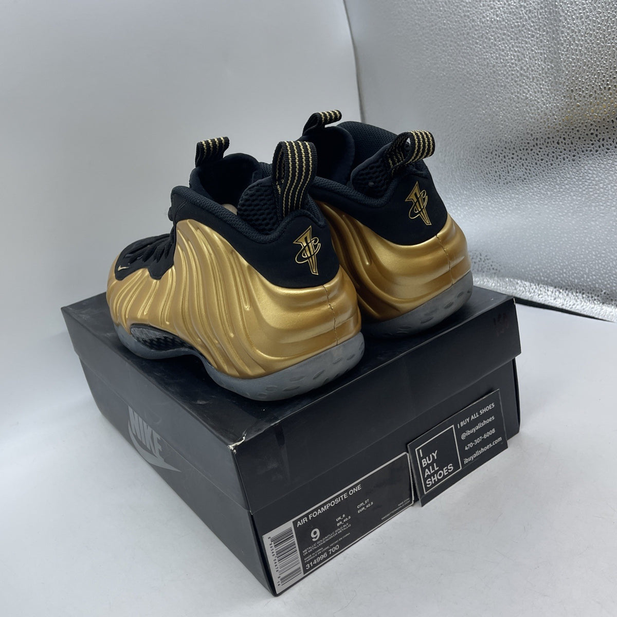 Size 9 - Nike Air Foamposite One Metallic Gold (314996-700)