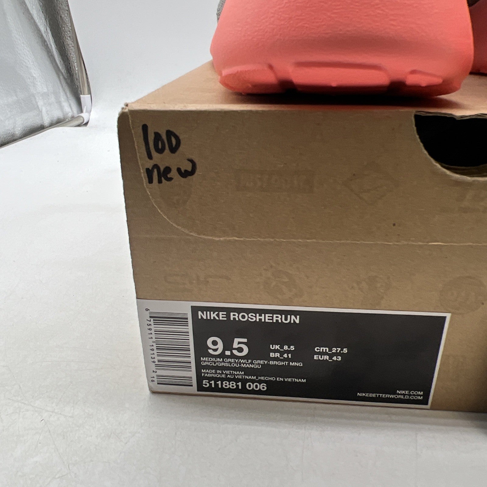 Size 9.5 - Nike Roshe Run Mango - (511881-006)