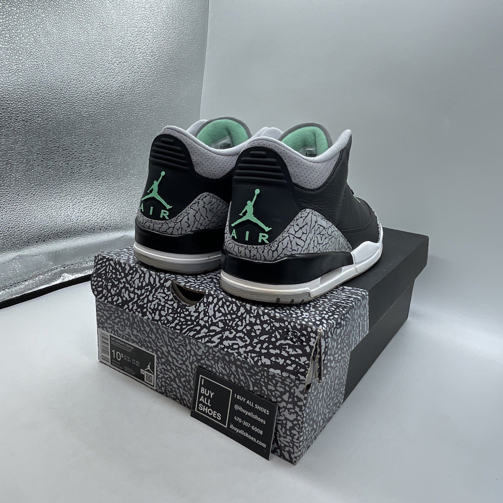 Size 10.5 - Air Jordan 3 Retro Green Glow (CT8532-031)