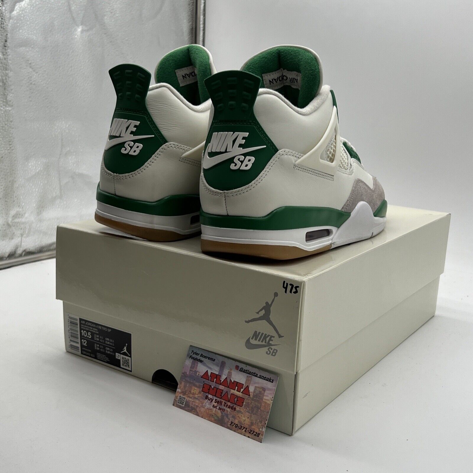 Size 10.5 - Air Jordan 4 Retro SP x Nike SB Mid Pine Green (DR5415-103)