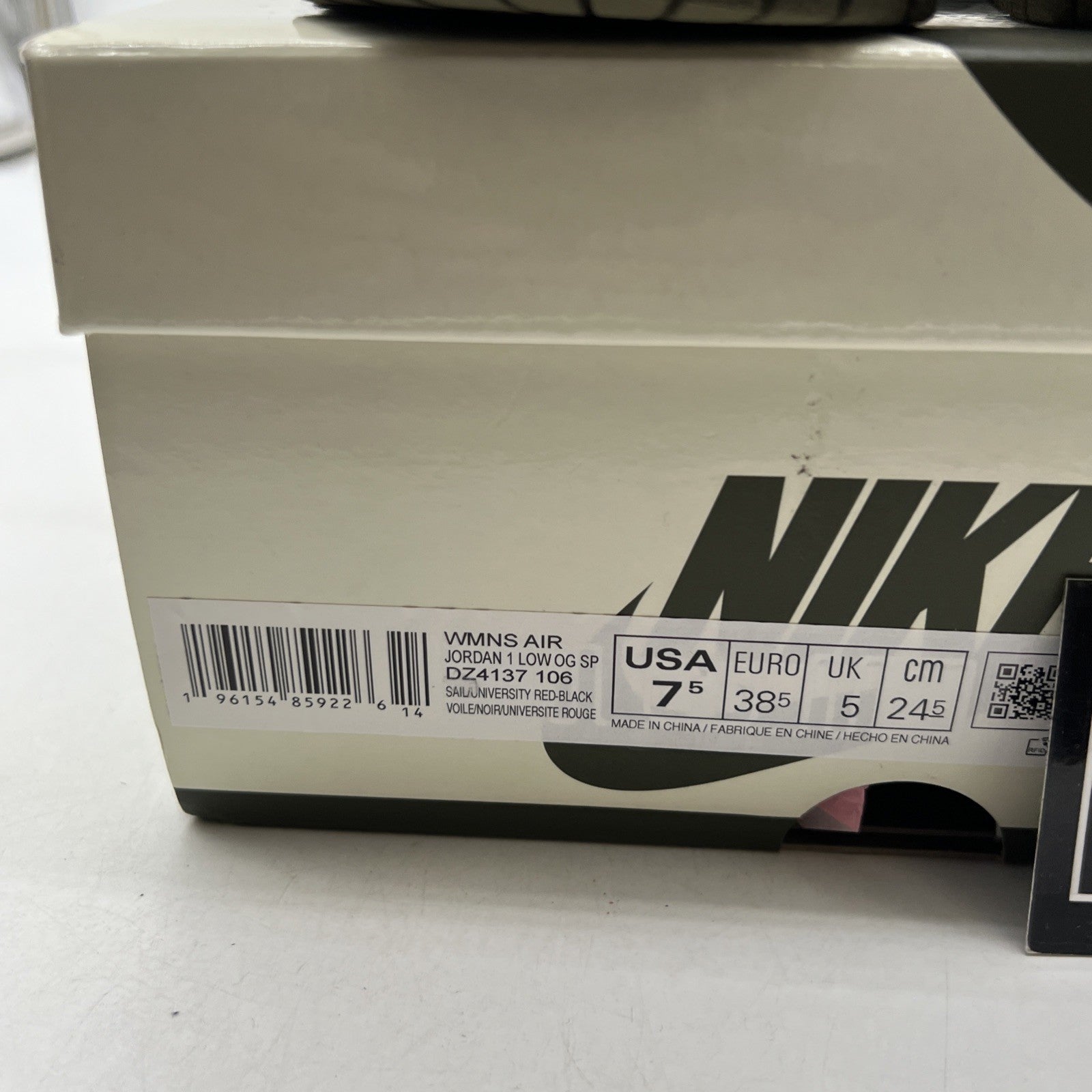 Size 7.5 - Air Jordan 1 Retro OG x Travis Scott Low Olive W (DZ4137-106)