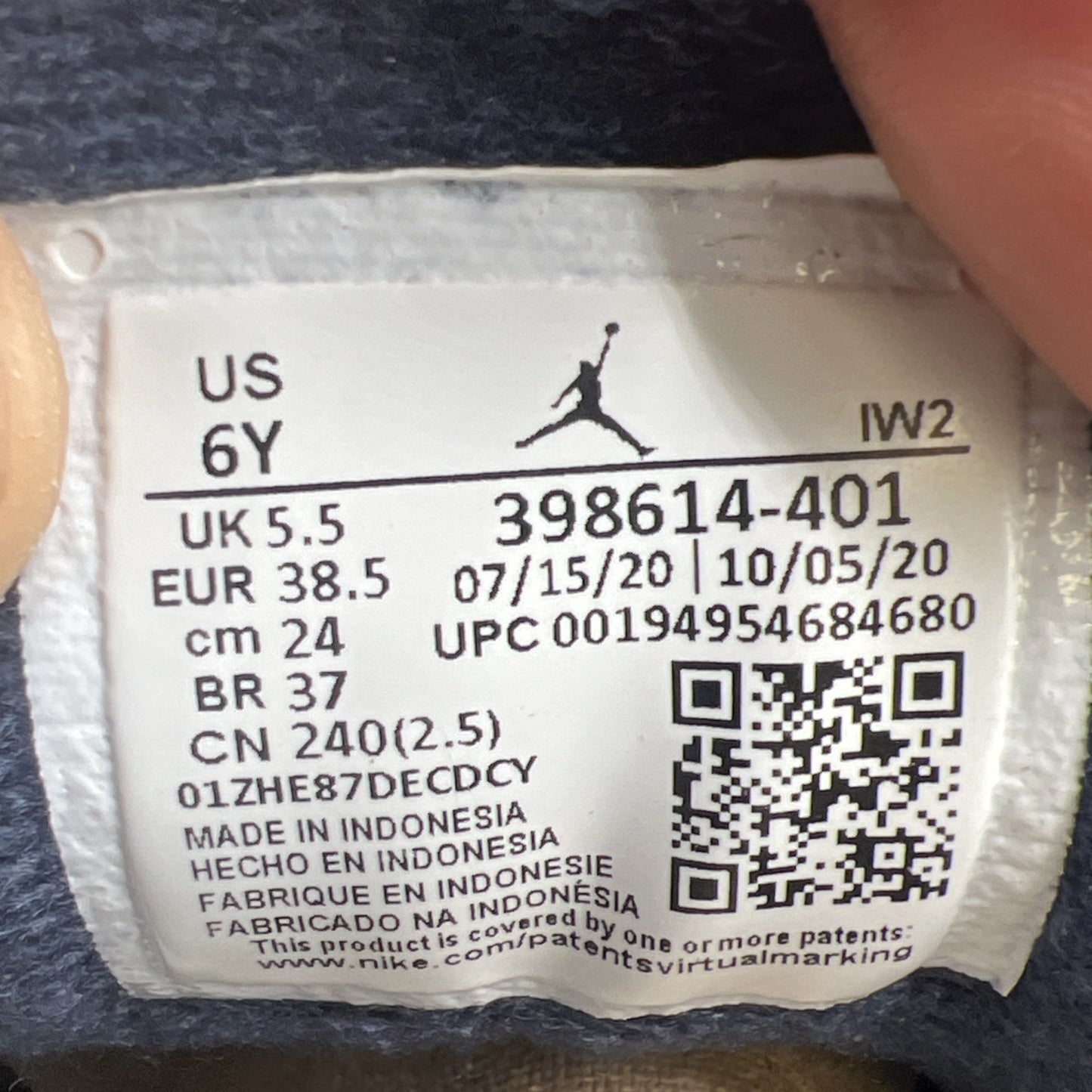 Size 6Y - Air Jordan 3 Retro "Georgetown" Midnight Navy/Cement (398614-401)