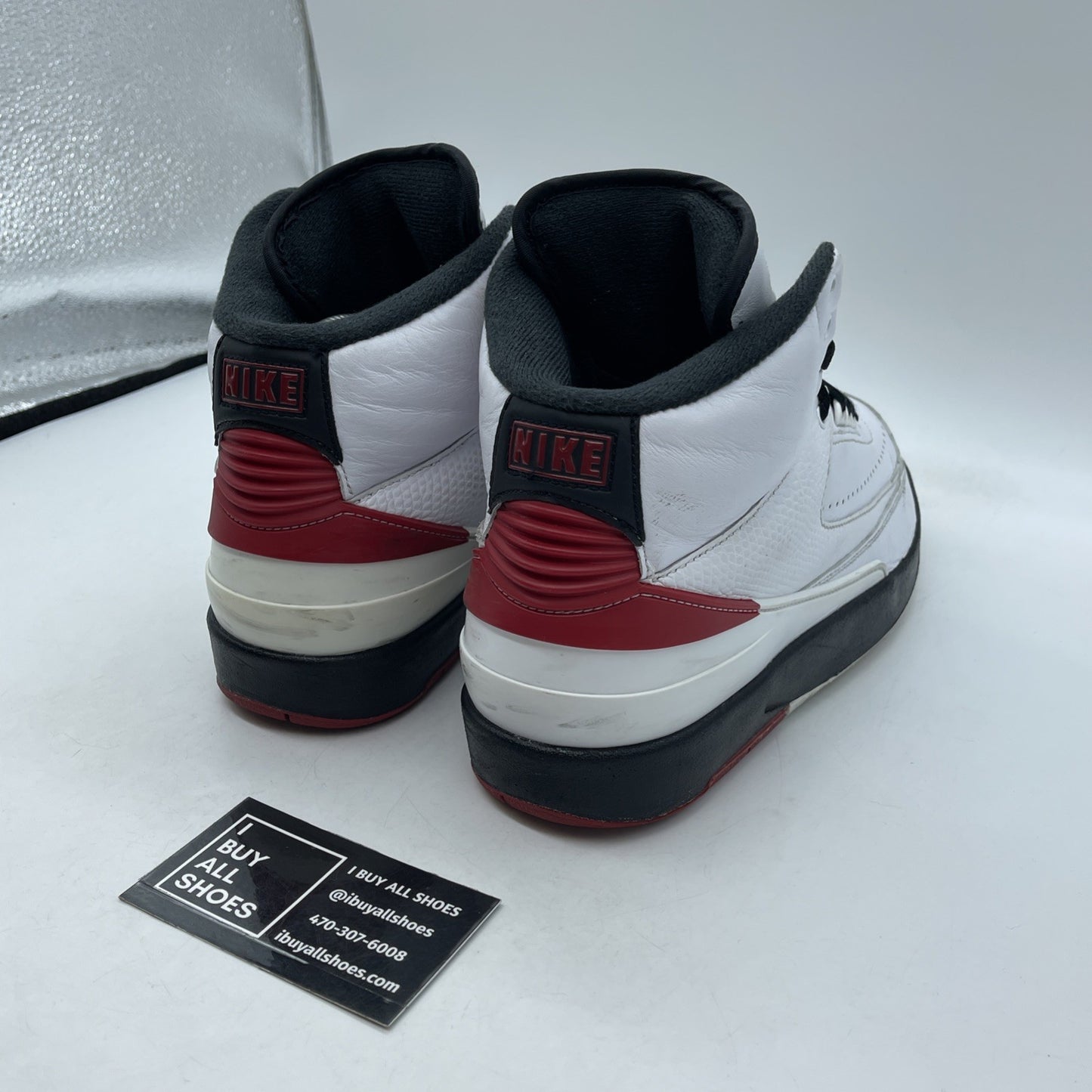 Size 8 - Jordan 2 Retro Mid Chicago White Red Black Leather (DX2454-106)