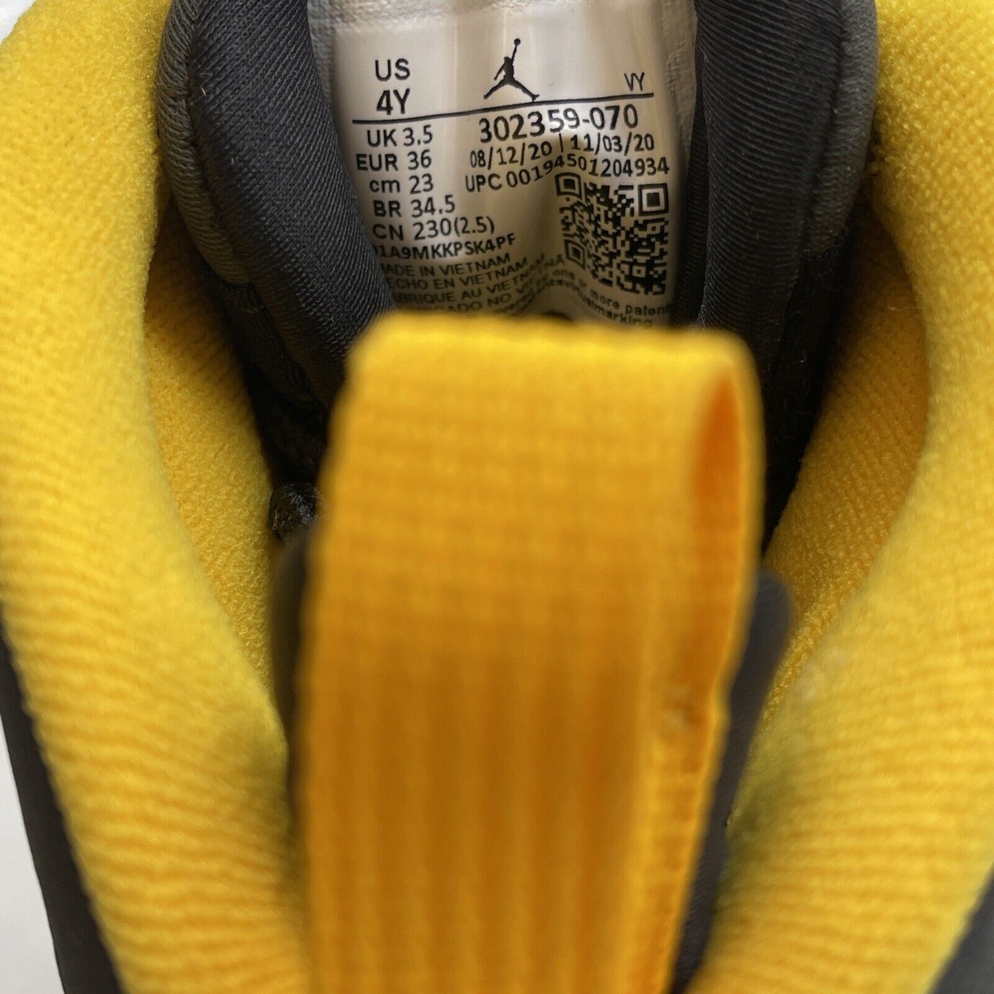 Size 4Y(GS) - Jordan 9 Retro Mid Dark Charcoal University Gold (302359-070)