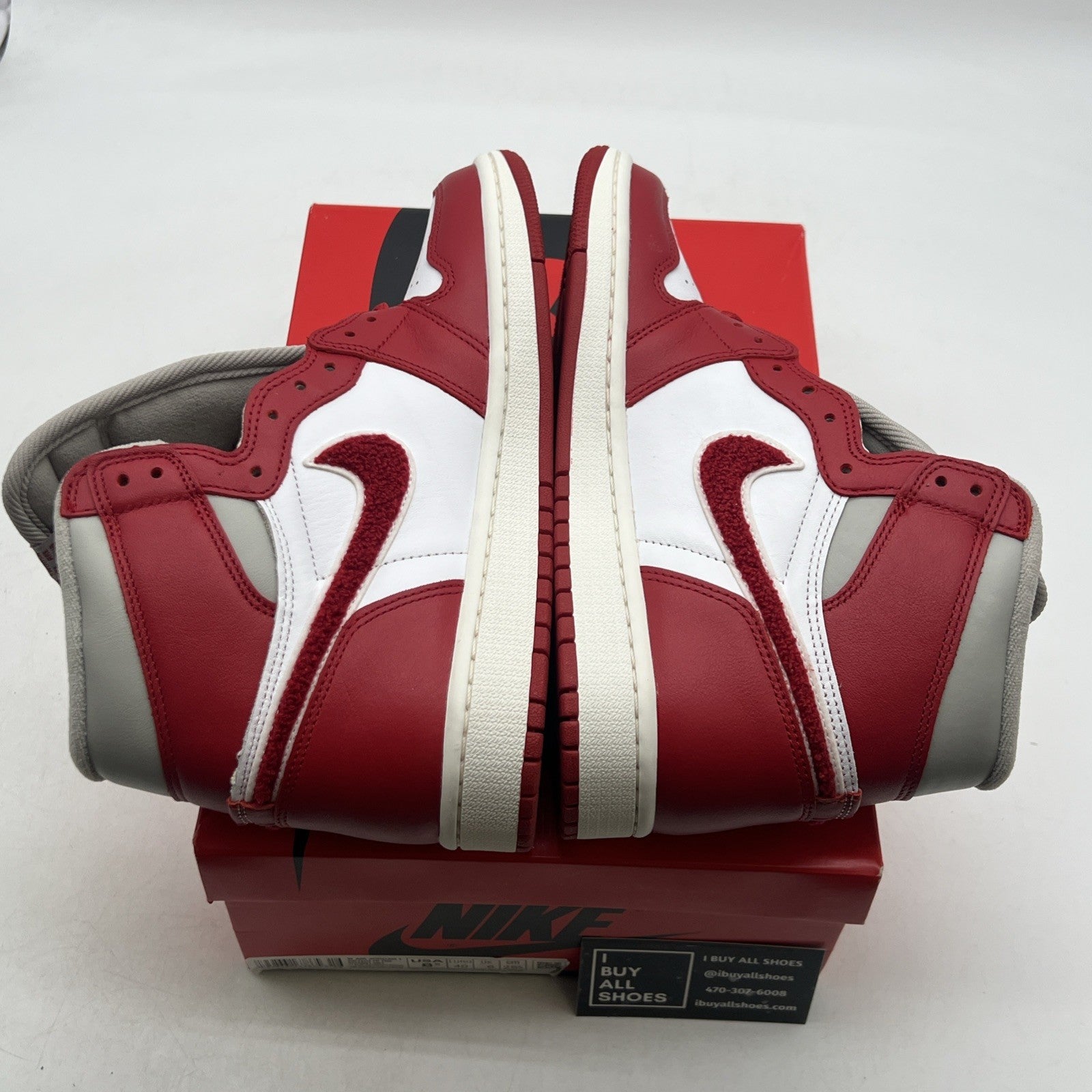 Size 8.5W - Air Jordan 1 OG High Newstalgia Chenille W (DJ4891-061)