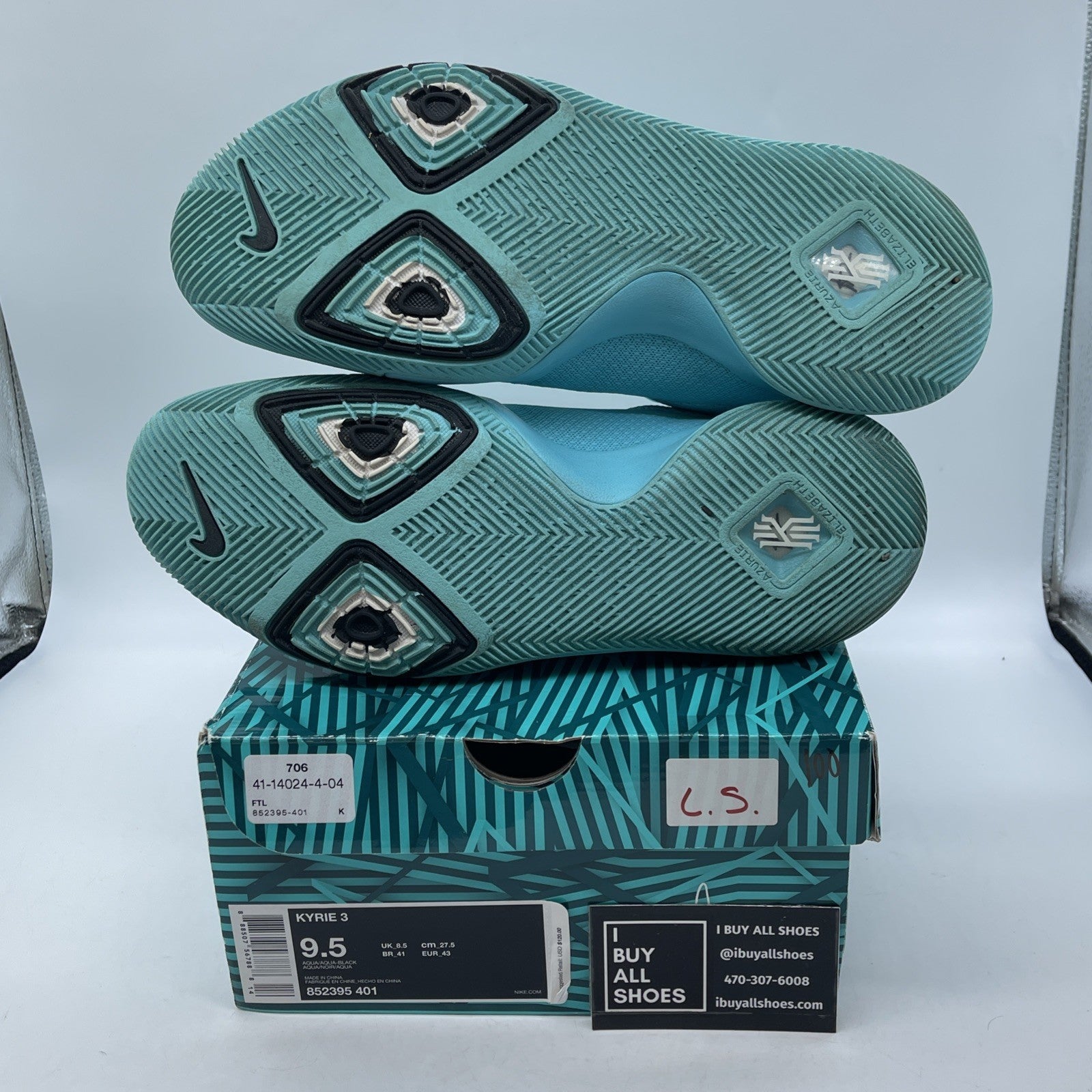 Size 9.5 - Nike Kyrie 3 Tiffany Blue Suede Leather (852395-401)