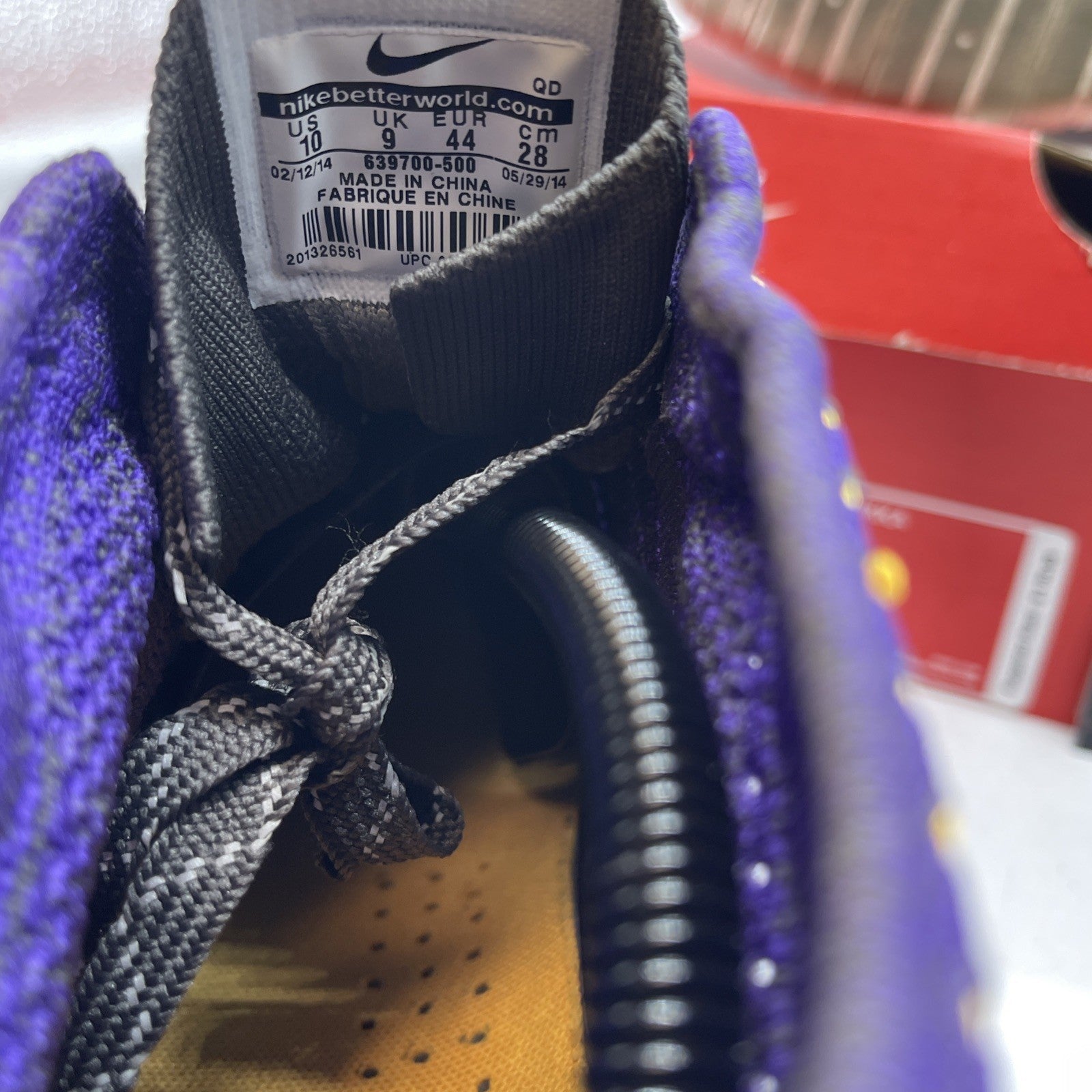 Size 10 - Nike Free Flyknit Chukka Hyper Grape (639700-500)
