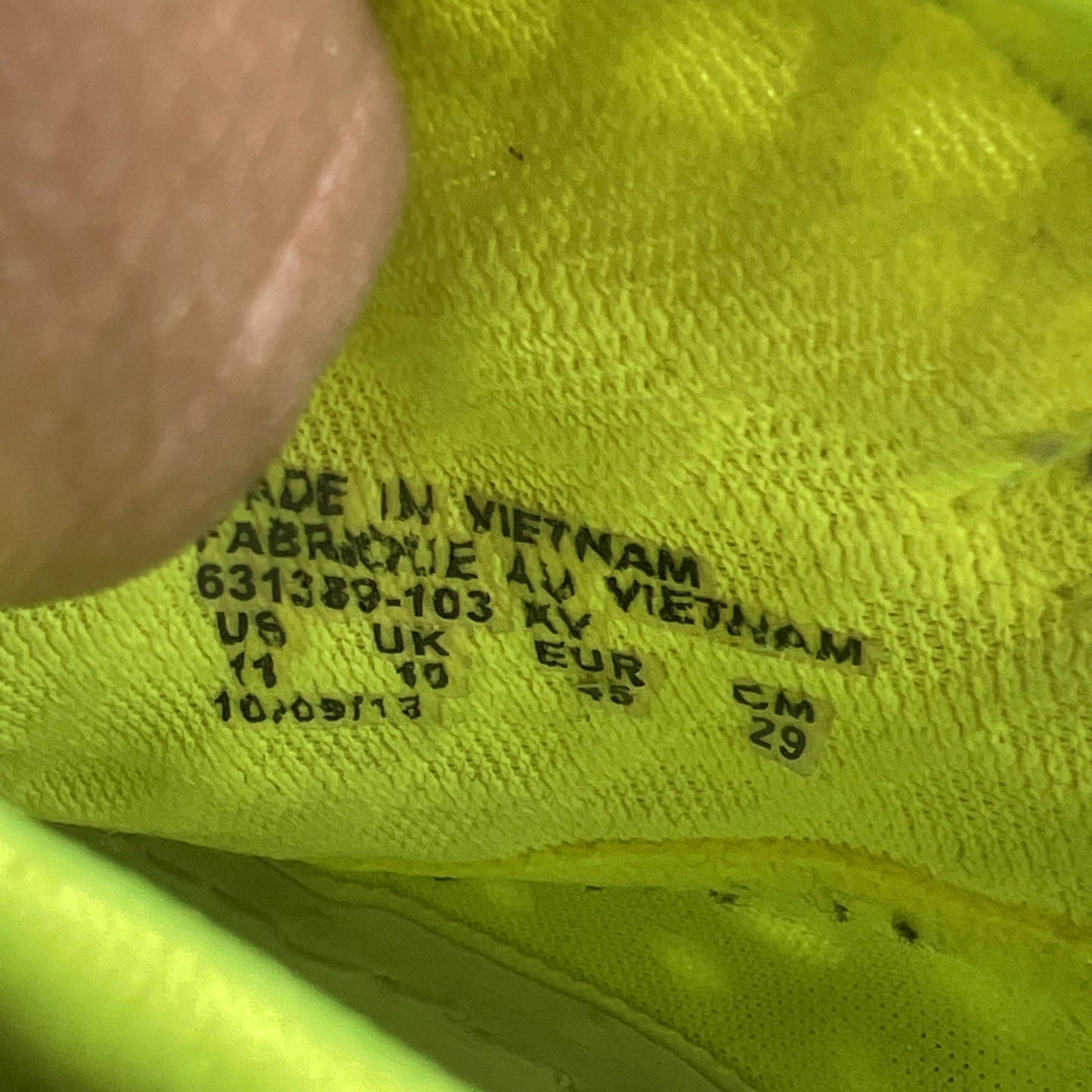 Size 11 - Nike SolarSoft Costa Low White Volt (631389-103)
