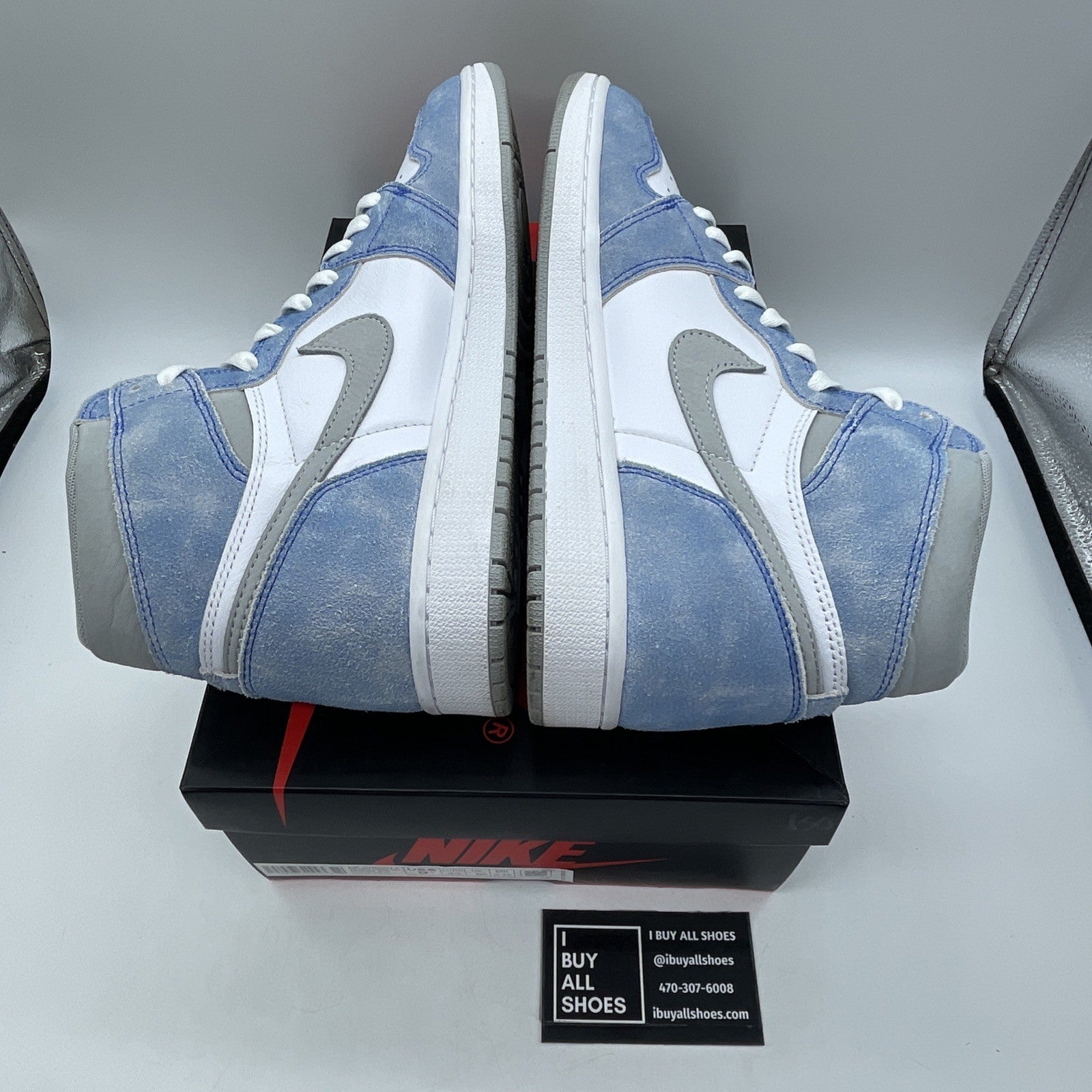 Size 9.5 - Air Jordan 1 Retro OG High Hyper Royal (555088-402)
