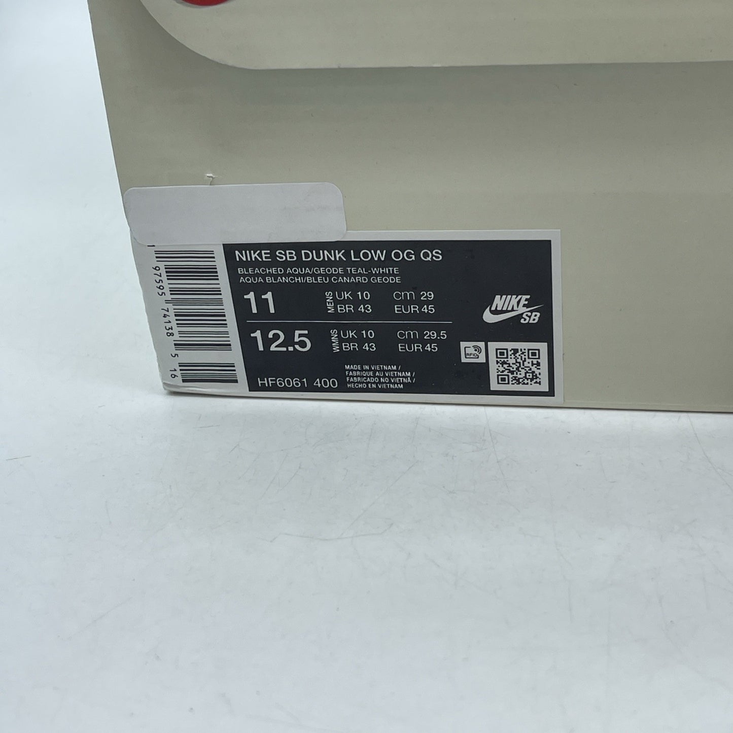 Size 11 - Futura Laboratories x Nike Dunk SB Low Bleached Aqua (HF6061-400)