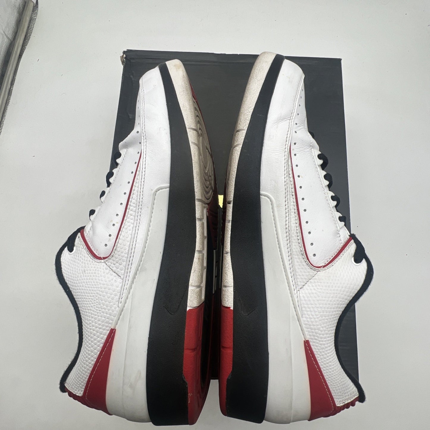 Size 12 - Air Jordan 2 Retro 2016 Low Chicago (832819-101)