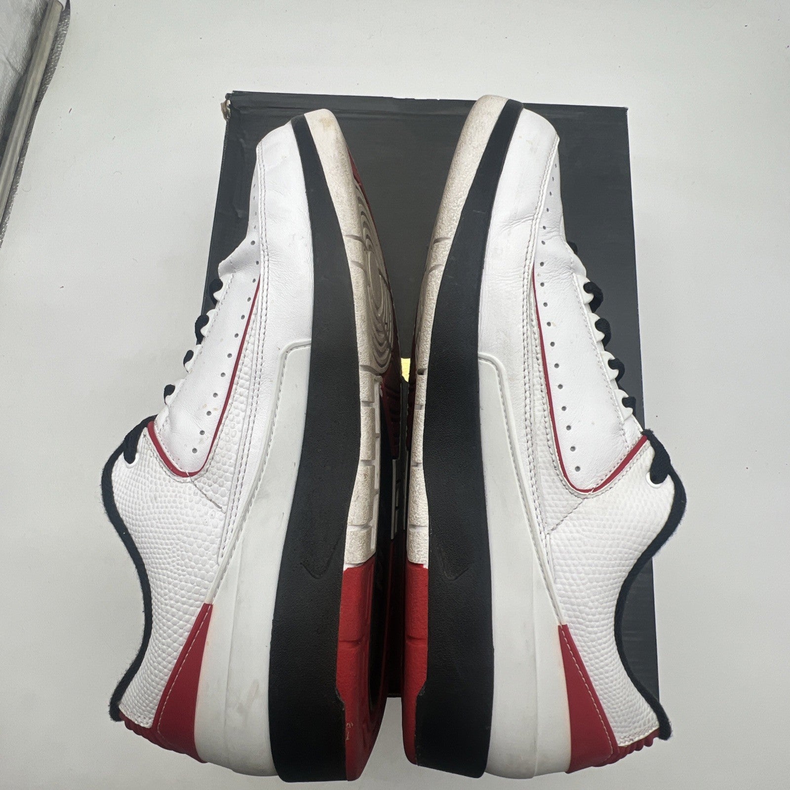 Size 12 - Air Jordan 2 Retro 2016 Low Chicago (832819-101)