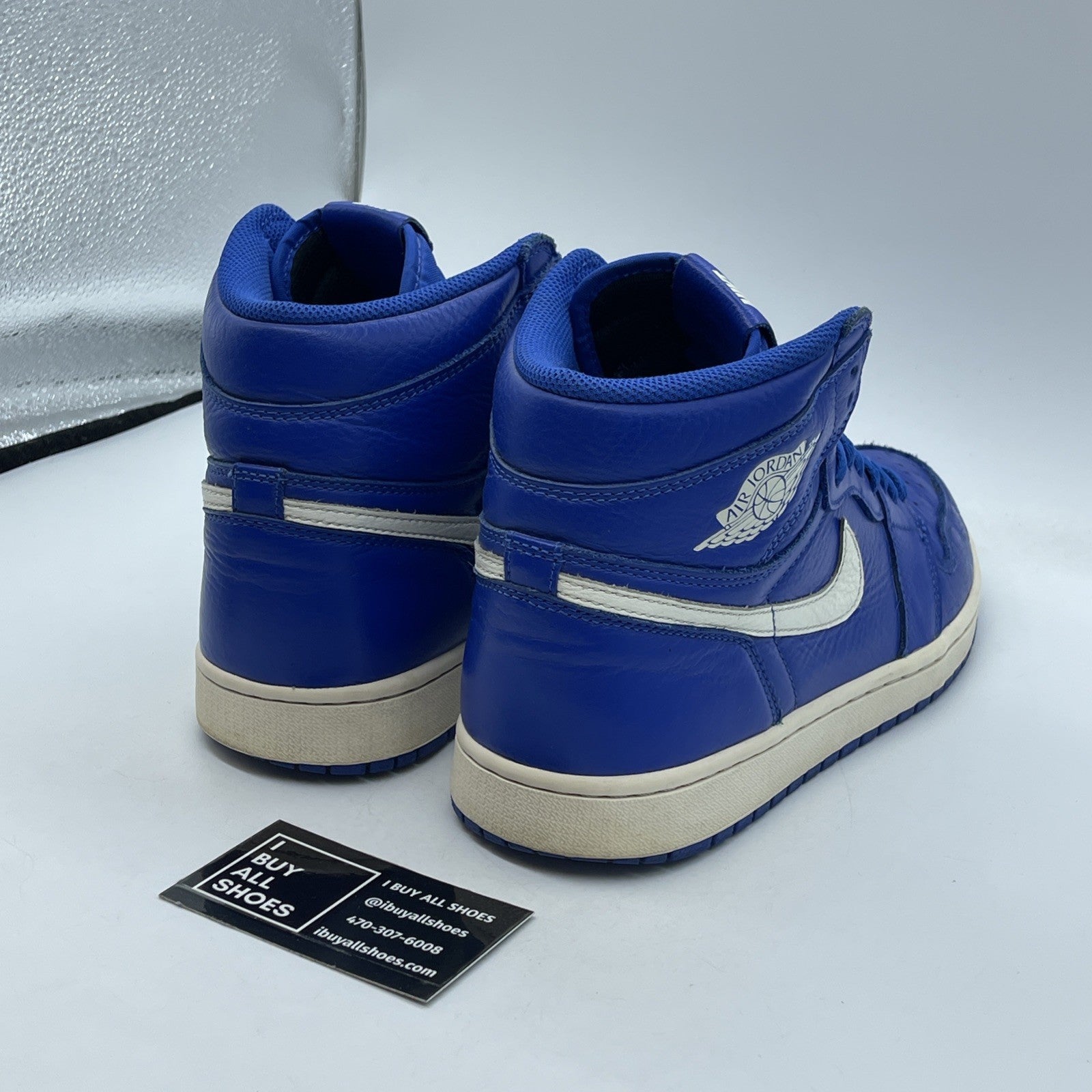 Size 10.5 - Air Jordan 1 Retro OG High Hyper Royal (555088-401)