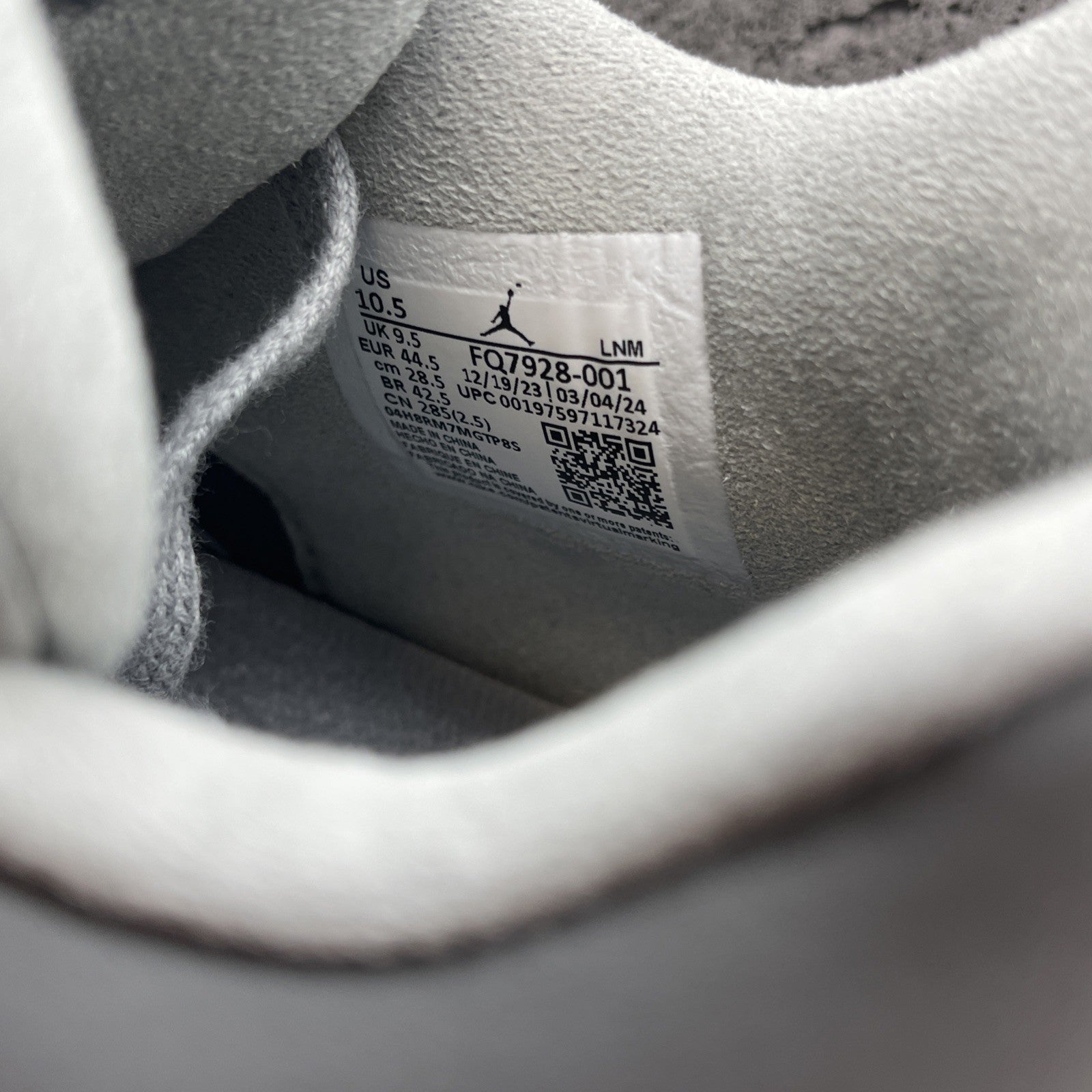Size 10.5 - Air Jordan 4 Retro SE Wet Cement Grey Suede (FQ7928-001)