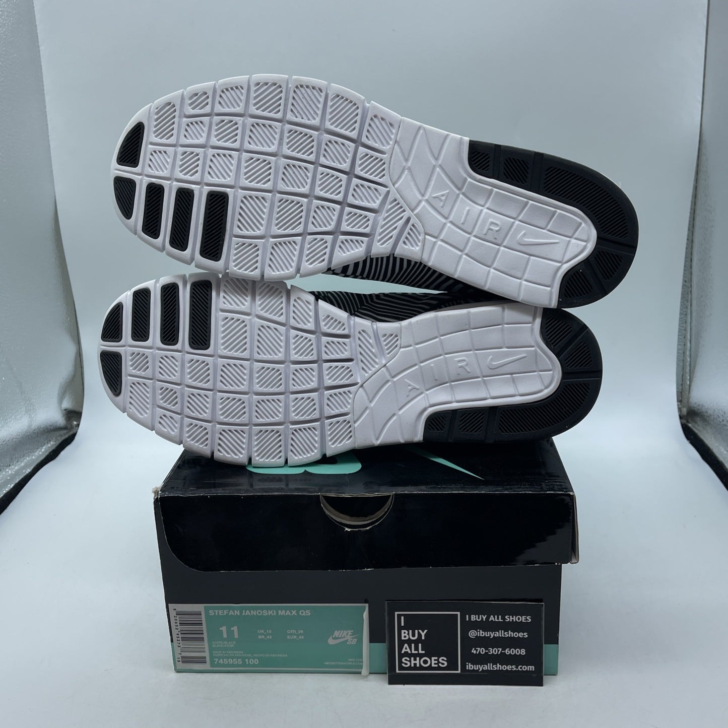 Size 11 - Nike SB Stefan Janoski Max Black (745955-100)