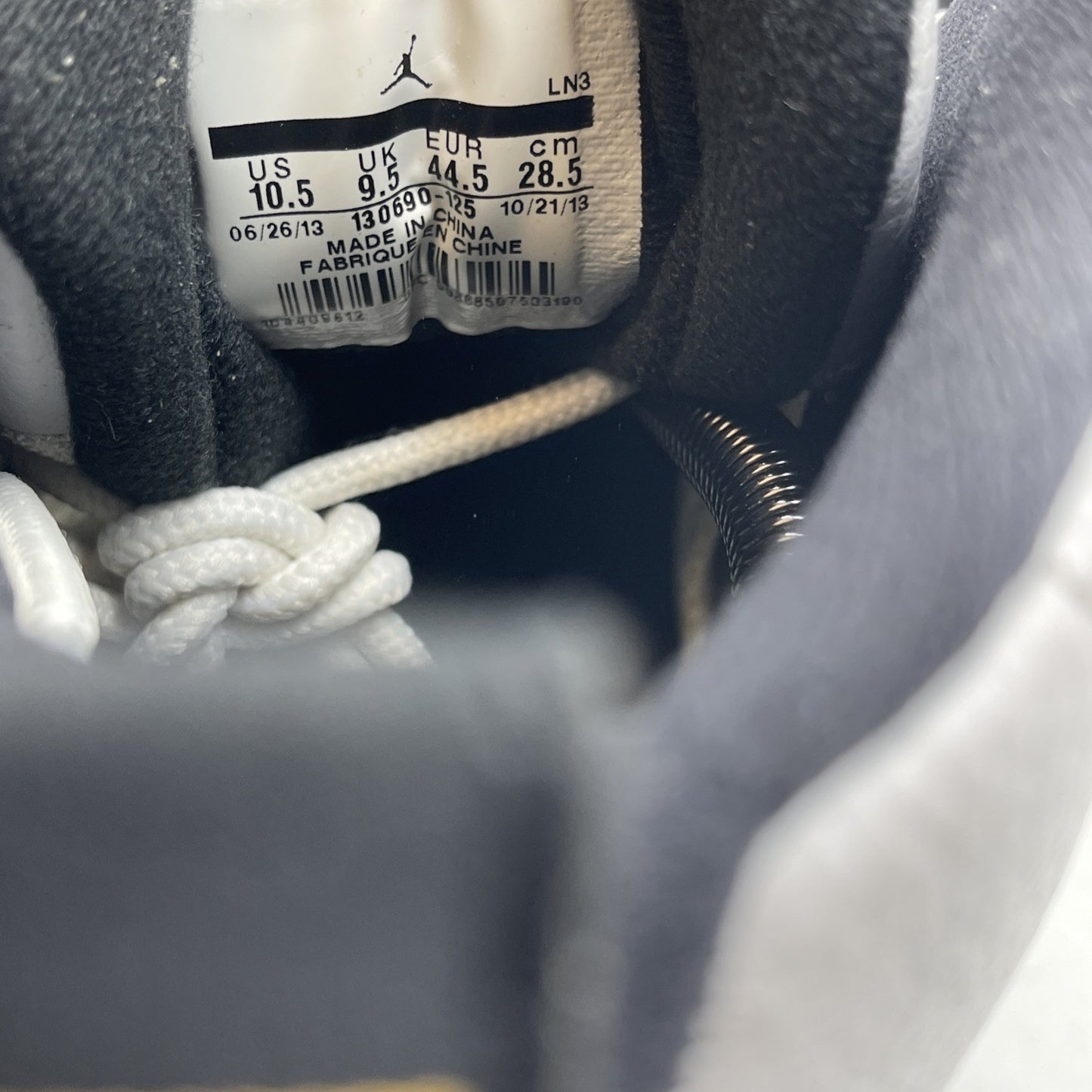 Size 10.5 - Jordan 12 Retro taxi release 2013 (130690-125)