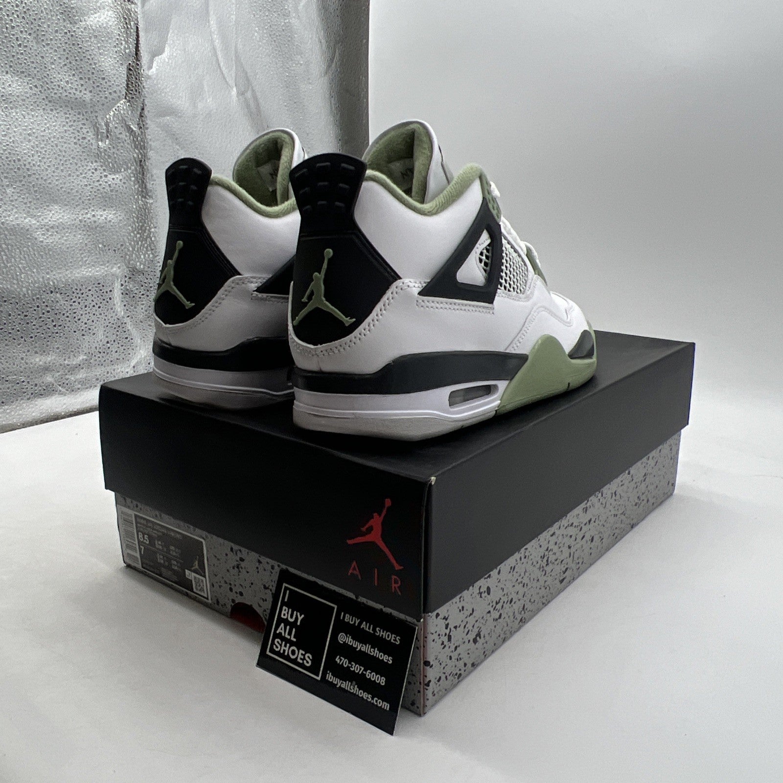 Size 8.5 - Air Jordan 4 Retro Mid Seafoam W (AQ9129-103)