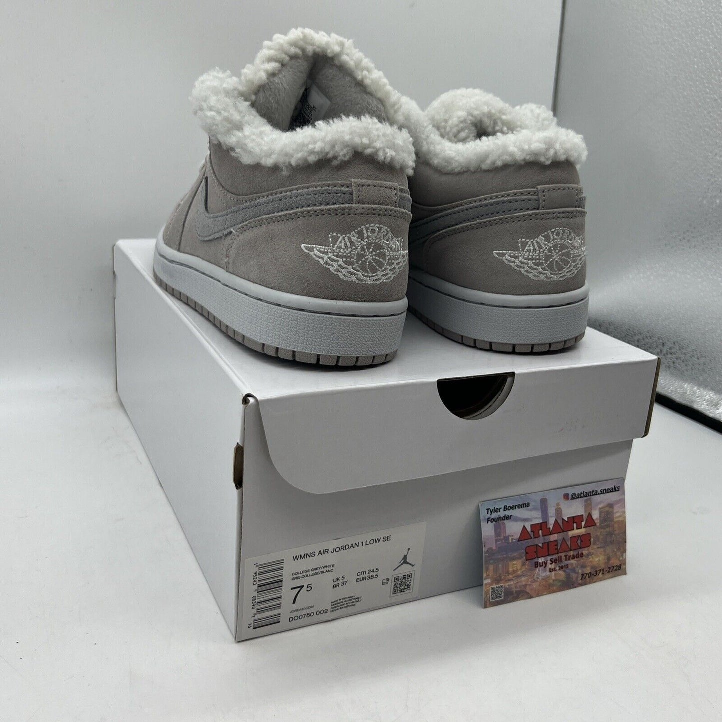 Nike Air Jordan 1 Low SE Sherpa Fleece Neutral Grey White DO0750 002 Size 7.5