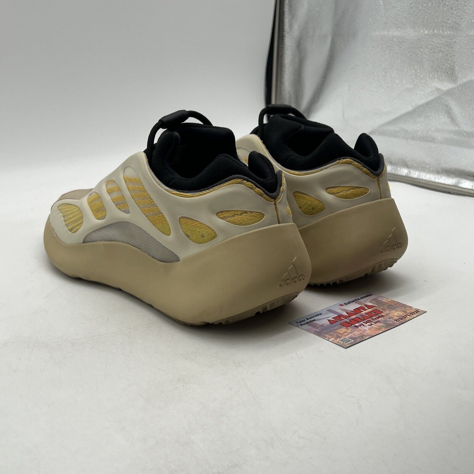 Size 11 - adidas Yeezy 700 V3 Safflower (G54853)