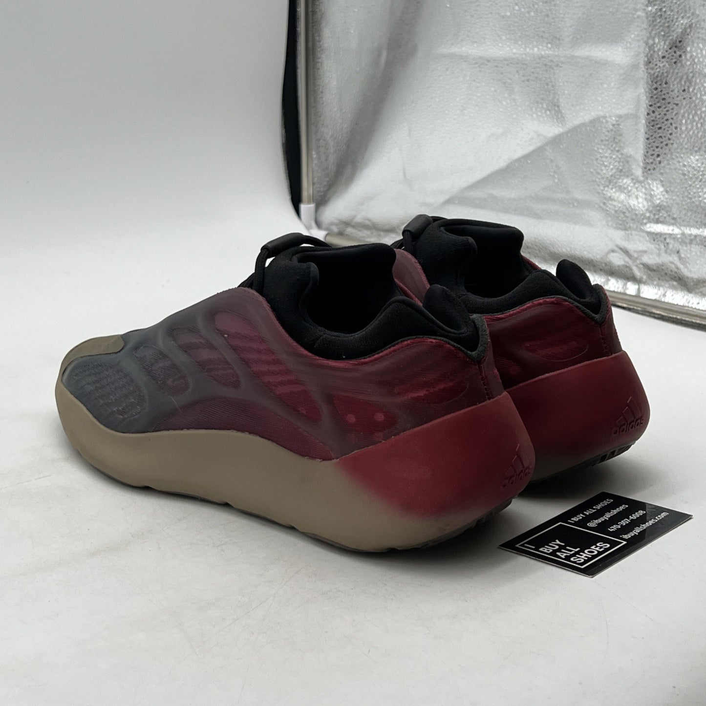 Size 12.5 - adidas Yeezy 700 V3 Fade Carbon (GW1814)