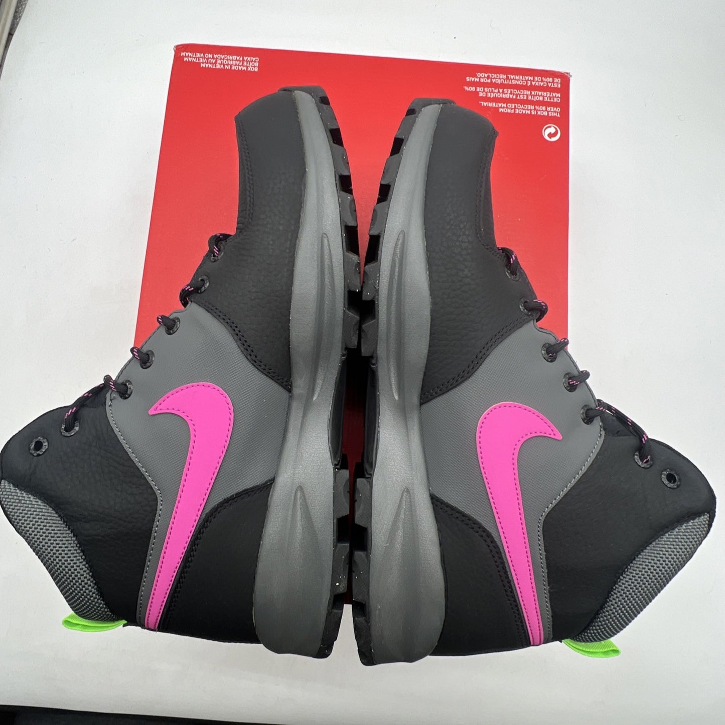 Size 11.5 - Nike Manoa Leather SE Black Fuchsia Pink Iron Grey (CW7360-001)
