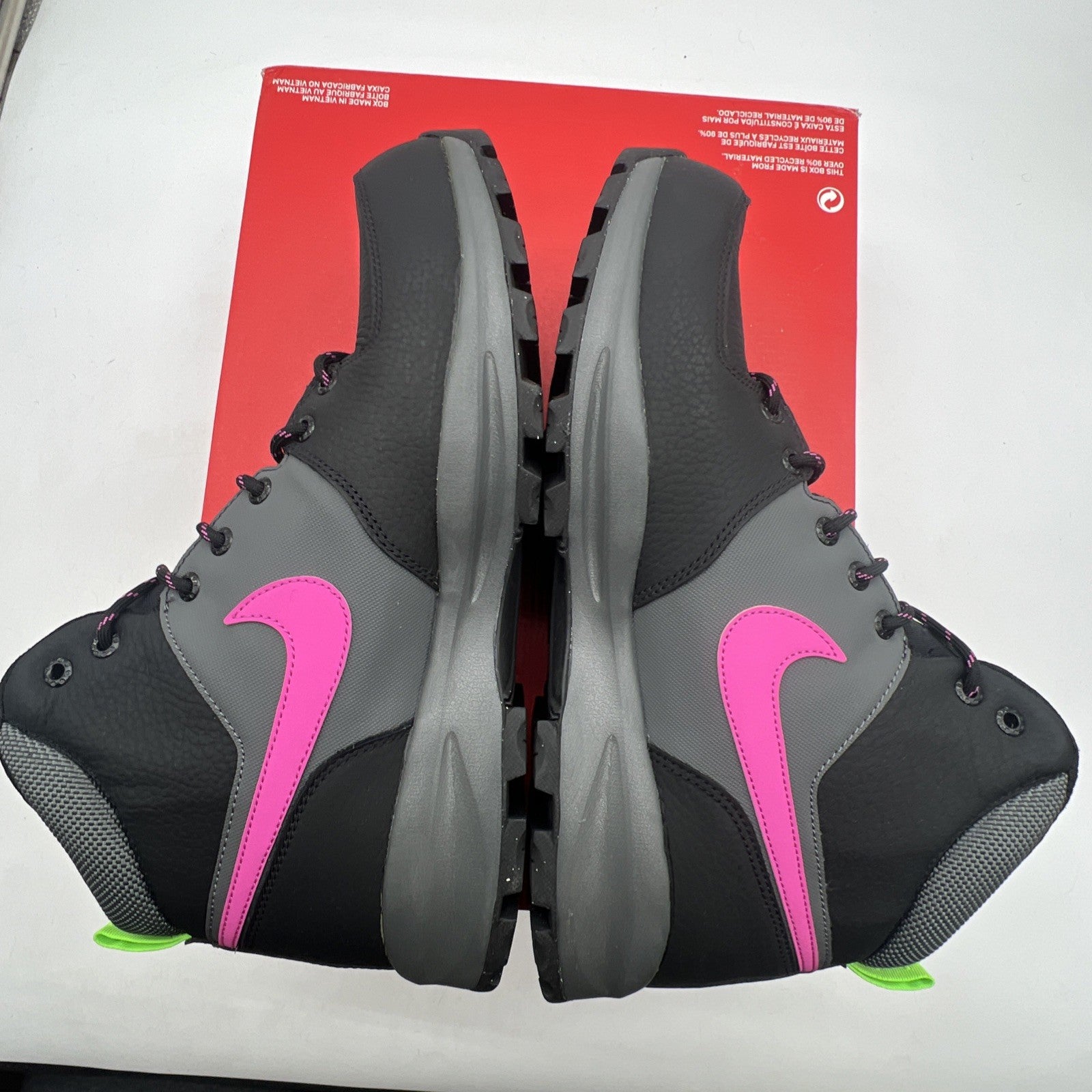 Size 11.5 - Nike Manoa Leather SE Black Fuchsia Pink Iron Grey (CW7360-001)