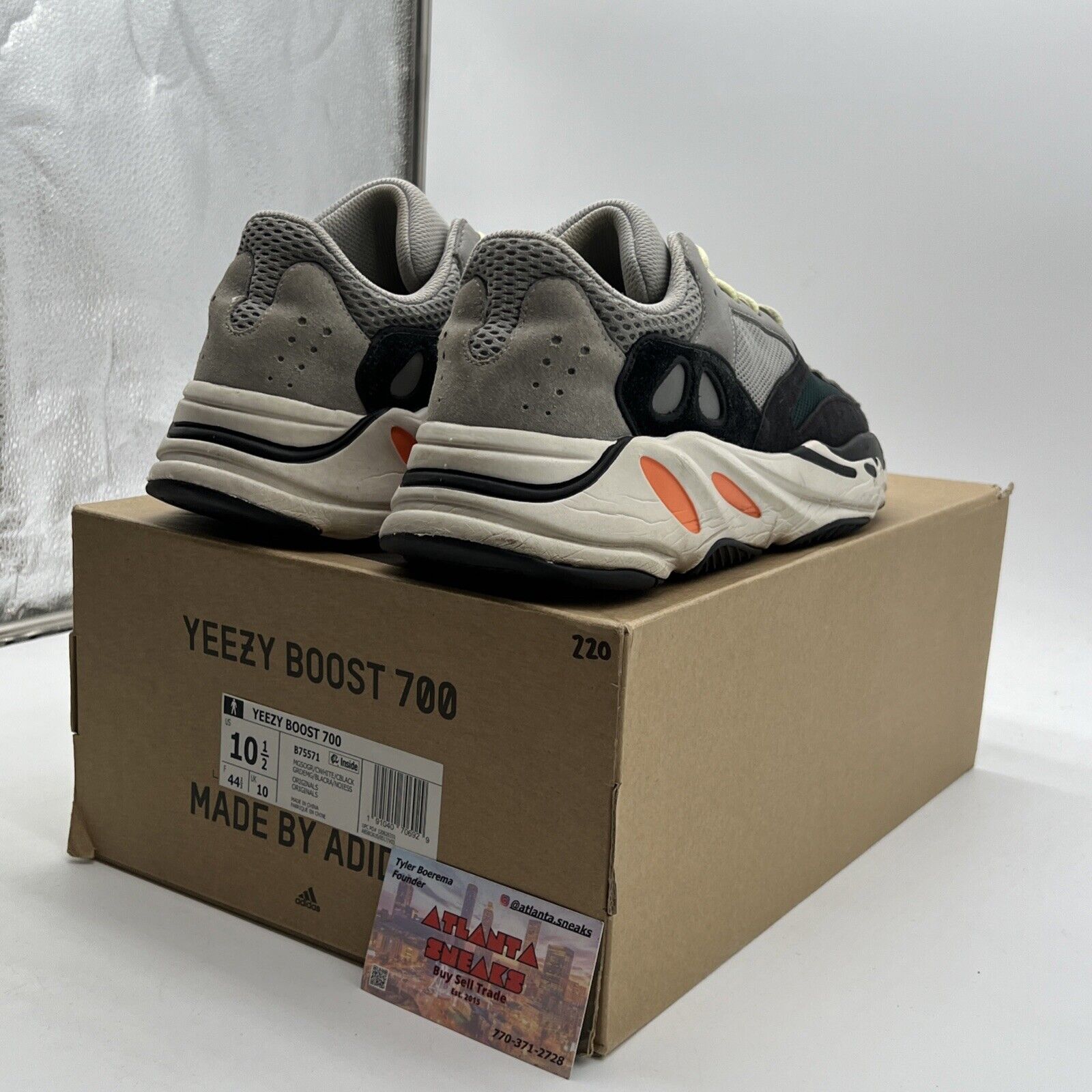 Size 10.5 - adidas Yeezy Boost 700 Low Wave Runner (B75571)