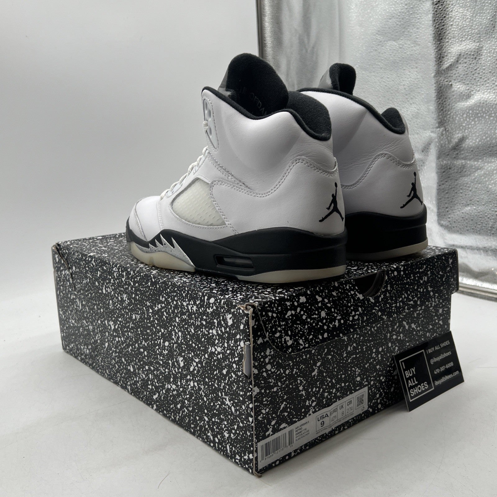 Size 9 - Air Jordan 5 Retro White Black (DD0587-100)