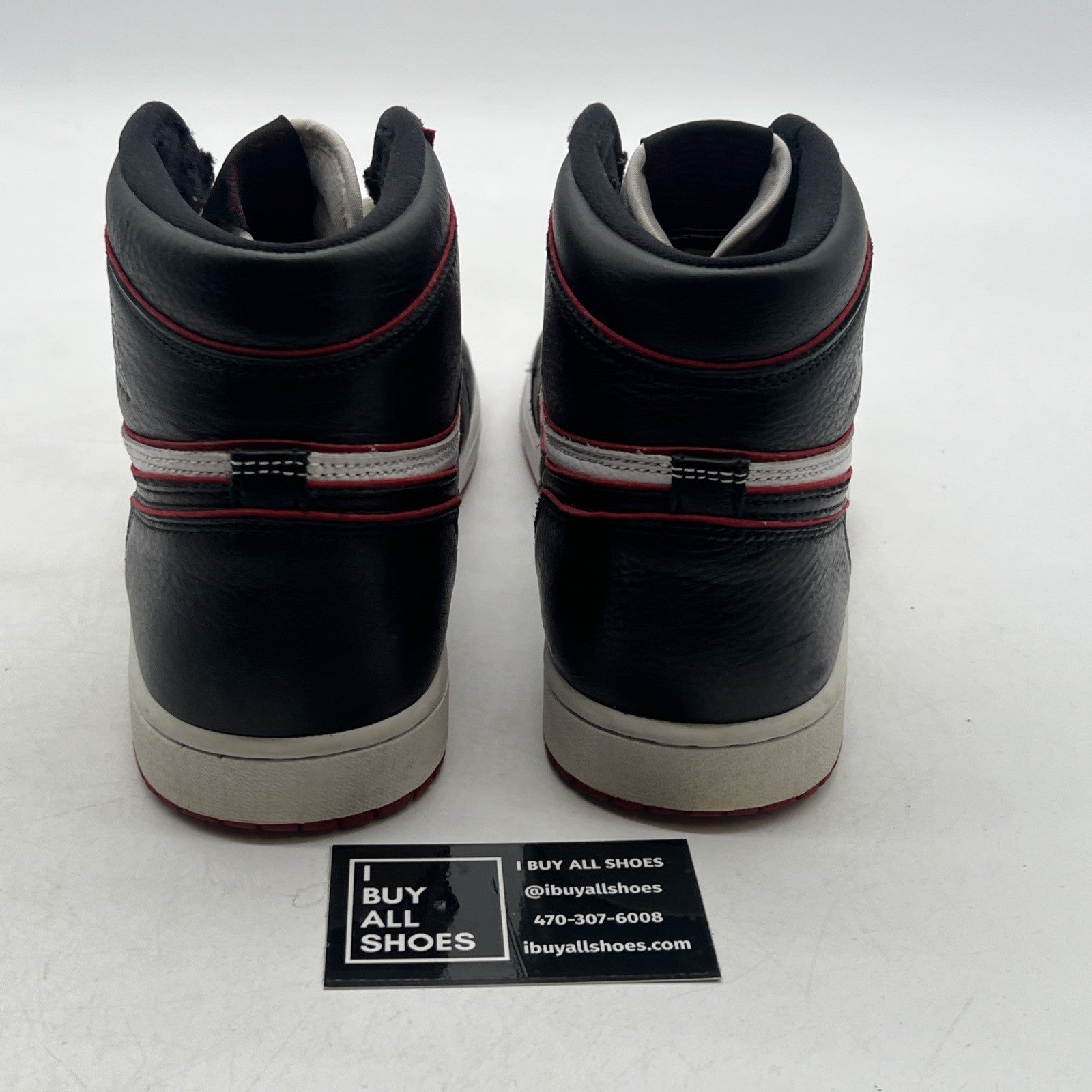 Size 10.5 - Air Jordan 1 Retro High OG Bloodline 2019 (555088-160)