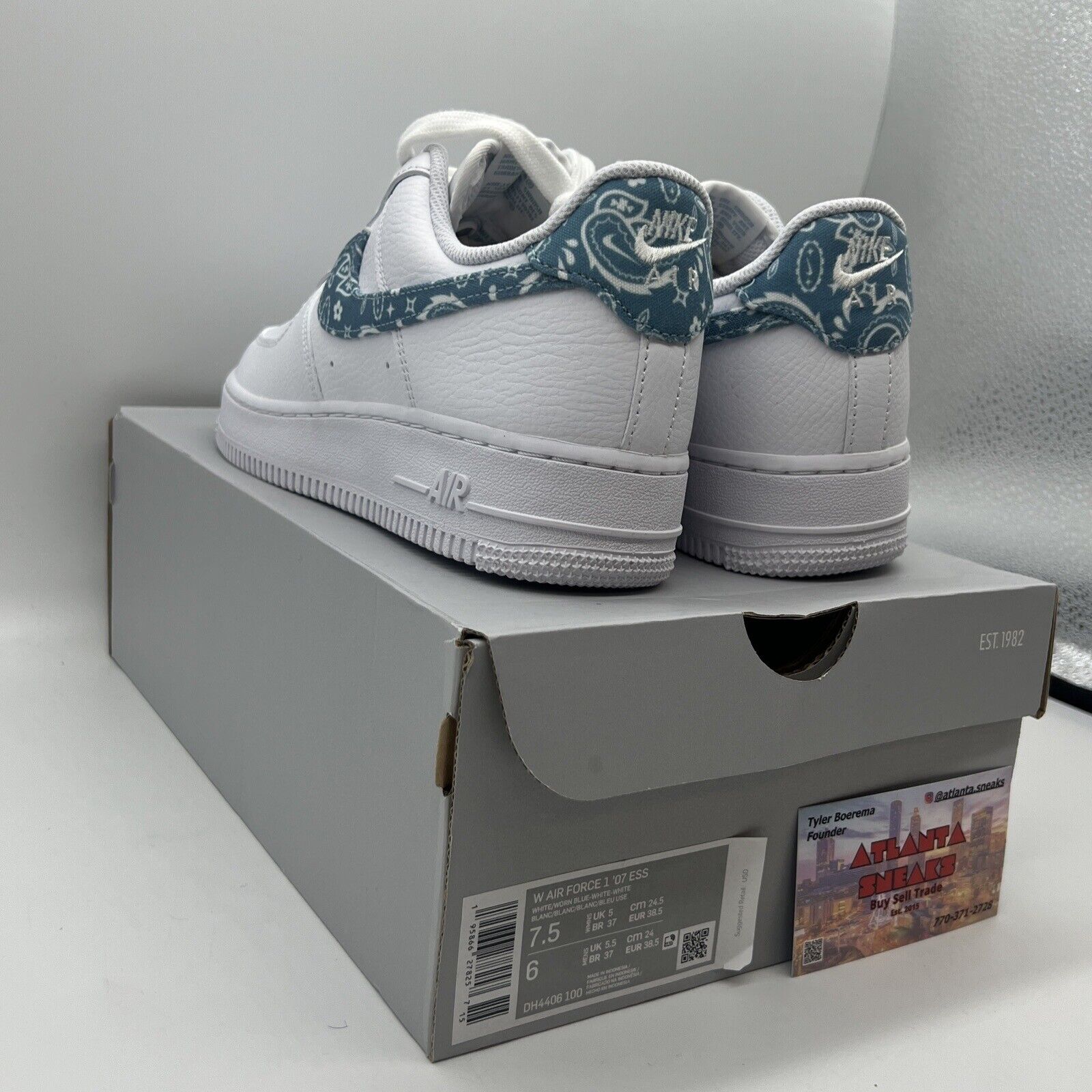 Size 7.5 - Nike Air Force 1 '07 Essentials Blue Paisley 2021