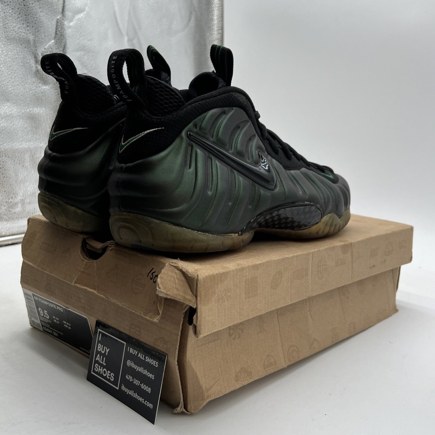 Size 9.5 - Nike Air Foamposite Pro Pine Green (624041-301)