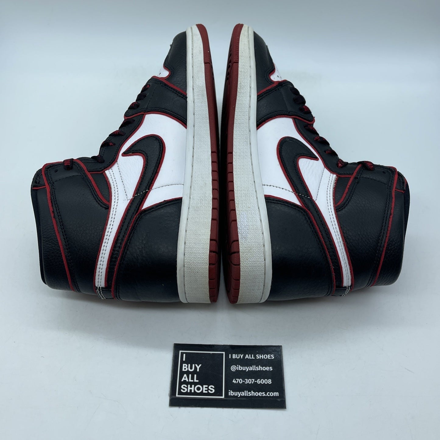 Size 9.5 - Jordan 1 Retro High OG Bloodline Black White Leather (555088-062)