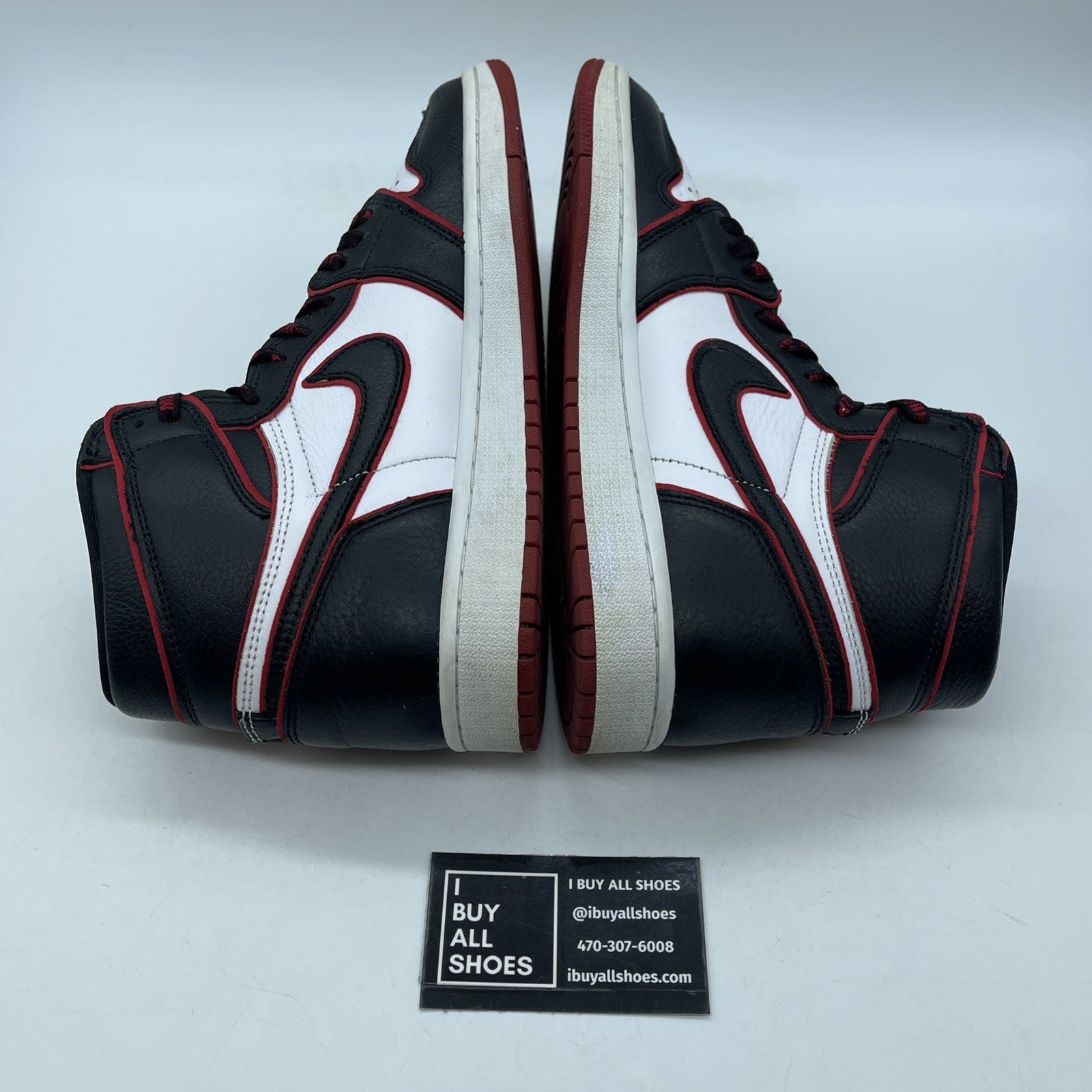 Size 9.5 - Jordan 1 Retro High OG Bloodline Black White Leather (555088-062)