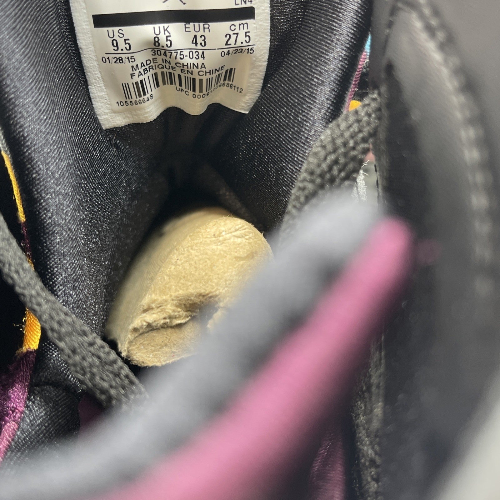 Size 9.5 - Air Jordan 7 Retro Bordeaux 2015 (304775-034)