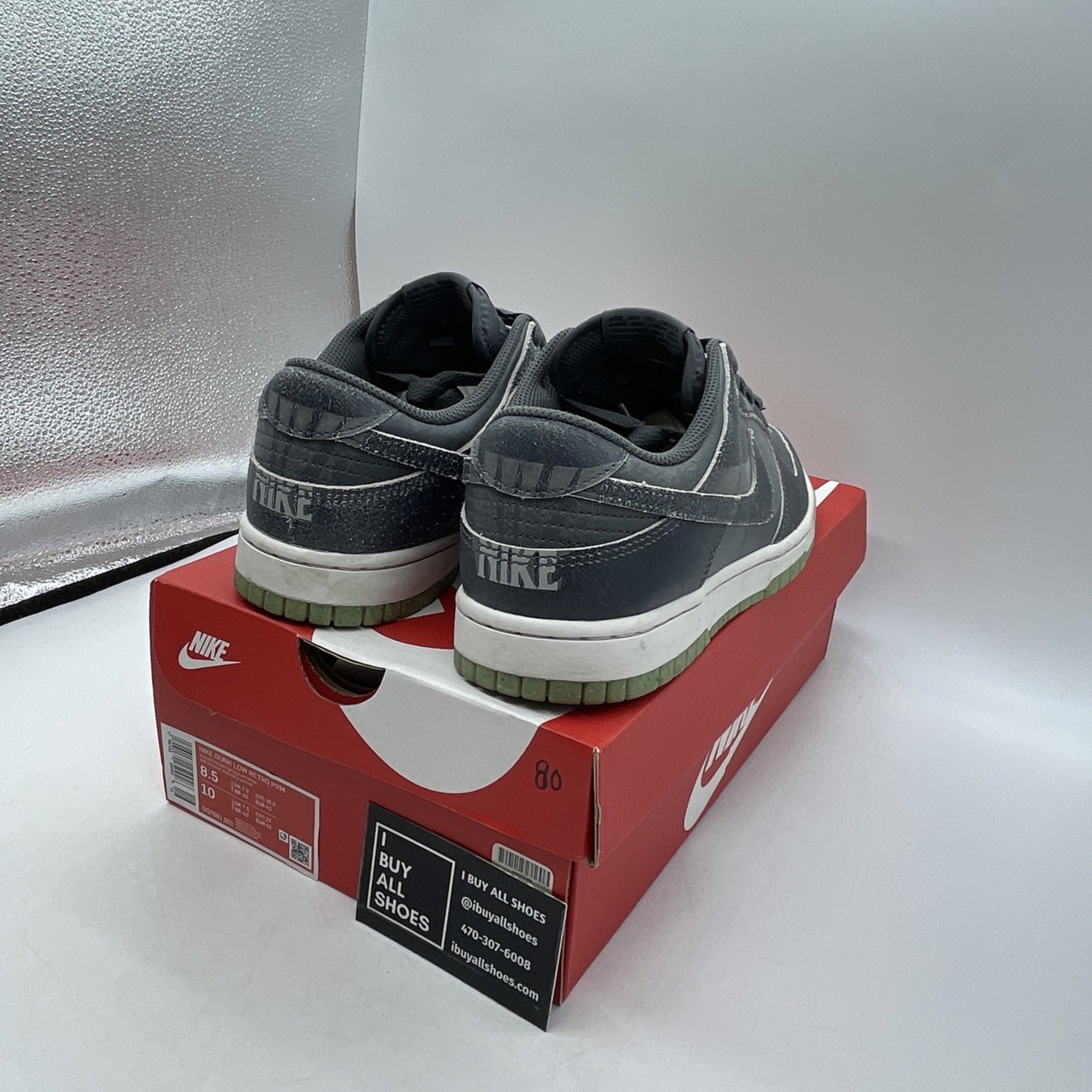 Size 8 - Nike Dunk SE Low Halloween - Cauldron (DQ7681-001)