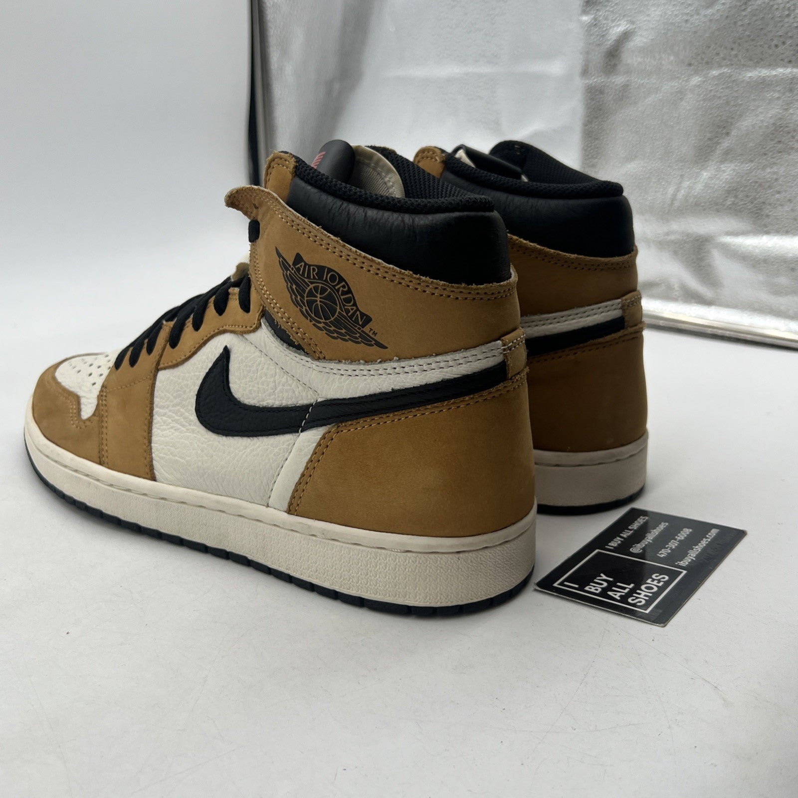 Size 11 - Air Jordan 1 Retro High OG Rookie of the Year 2018 (555088-700)
