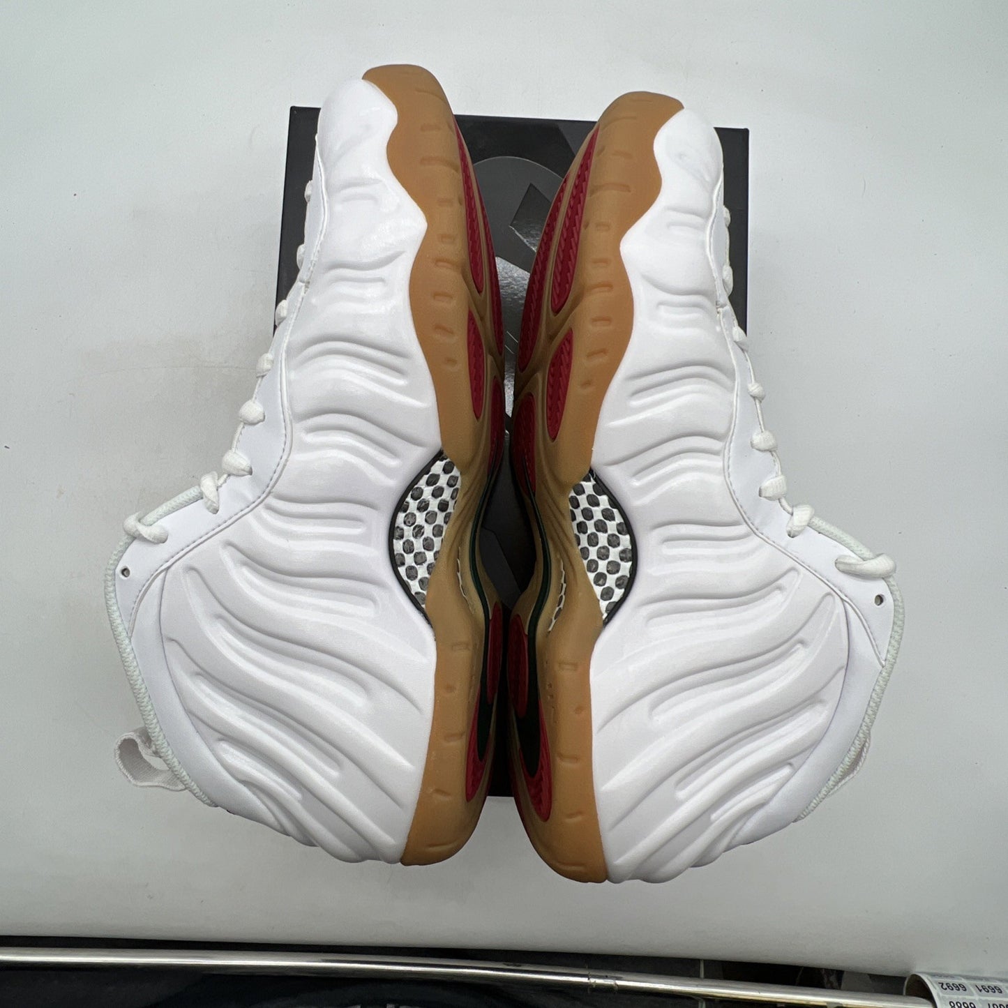 Size 11 - Nike Foamposite Pro Gucci - White (624041-102)