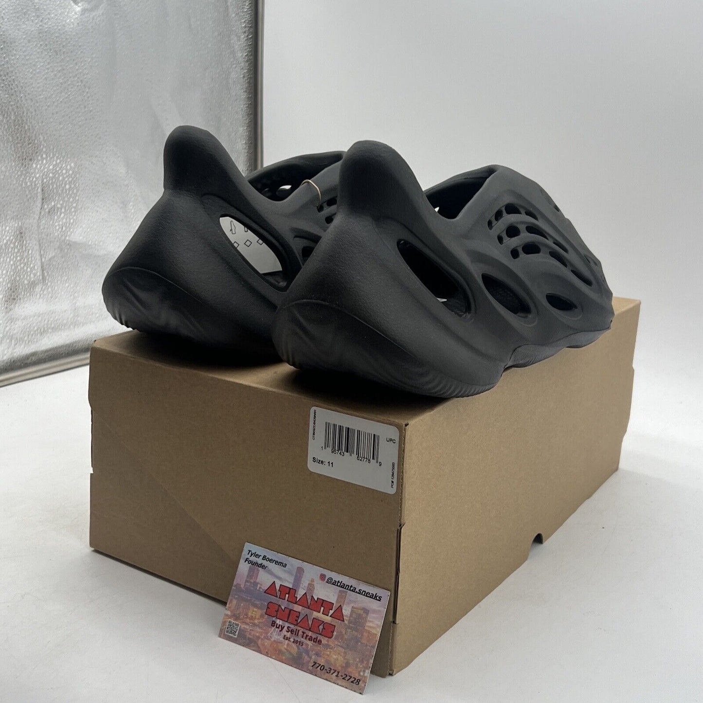 Size 11 - adidas Yeezy Quantum Onyx (HP8739)