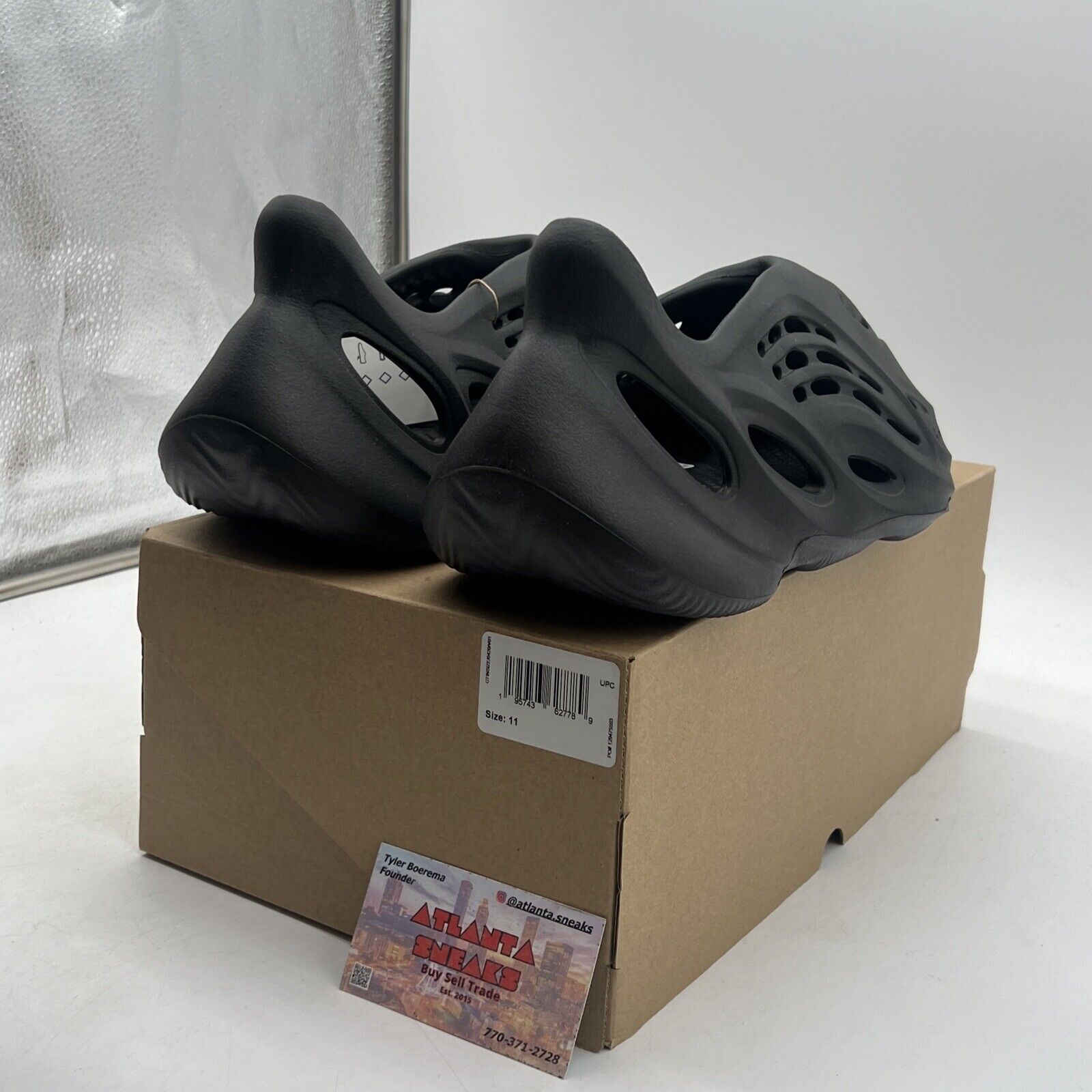 Size 11 - adidas Yeezy Quantum Onyx (HP8739)