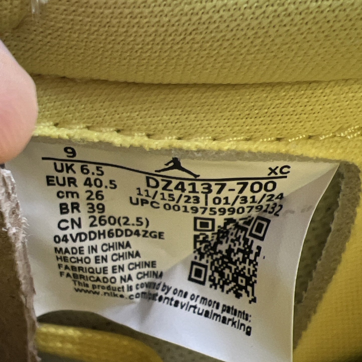 Size 9 - Travis Scott x Air Jordan 1 Retro OG SP Low Canary W (DZ4137-700)