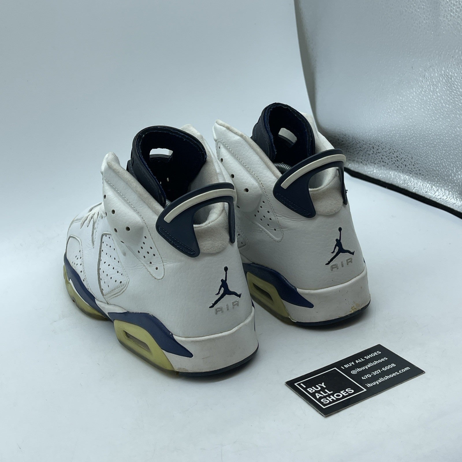 Size 10.5 - Air Jordan 6 Retro 2000 Midnight Navy White Leather (136038-141)