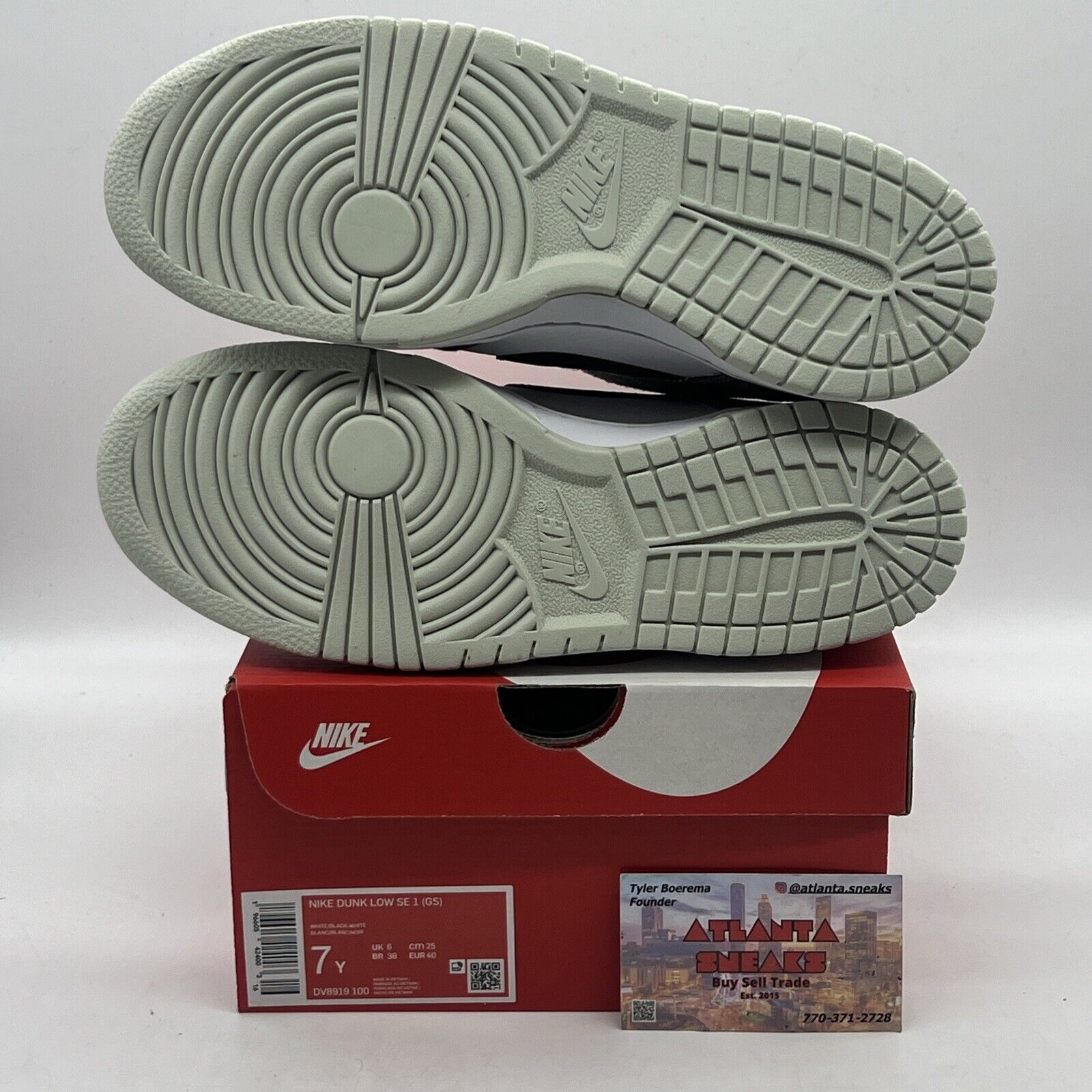 Nike Dunk Low 'Tartan Plaid' White Black Red Grey DV0827-100 Size 7Y Brand New