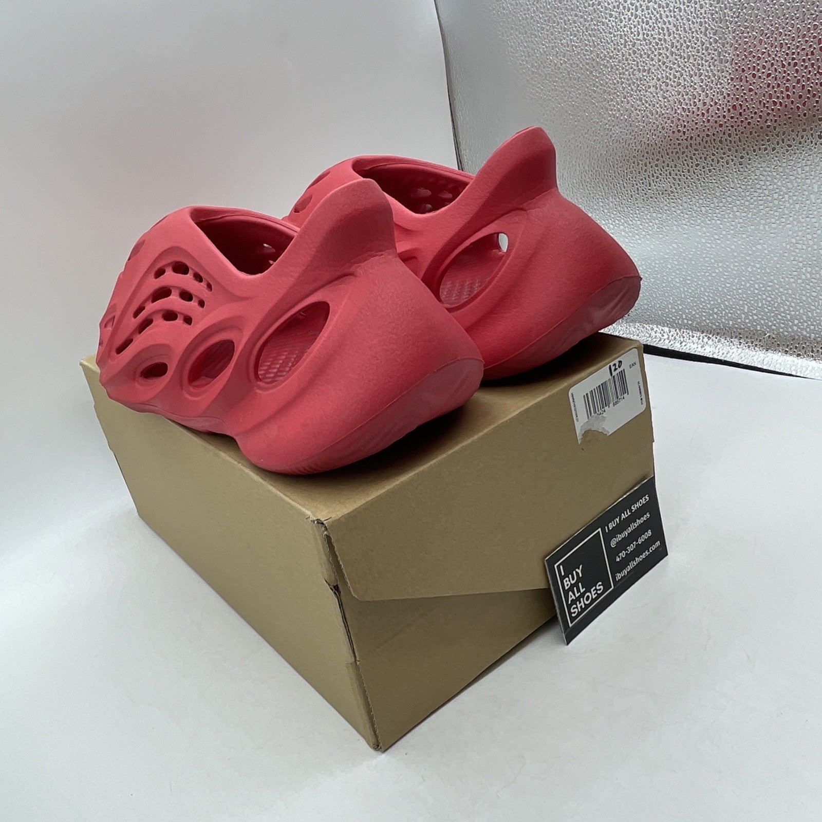 Size 9 - adidas Yeezy Foam Runner Vermillion (GW3355)
