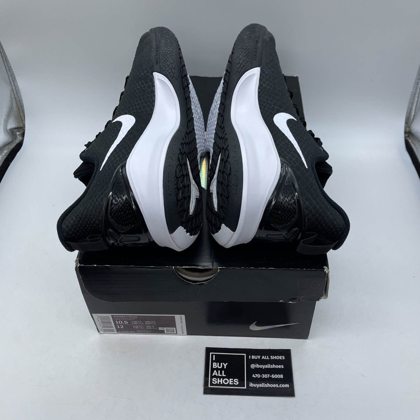 Size 10.5 - Nike Mamba Focus Black White Leather Suede (AJ5899-002)