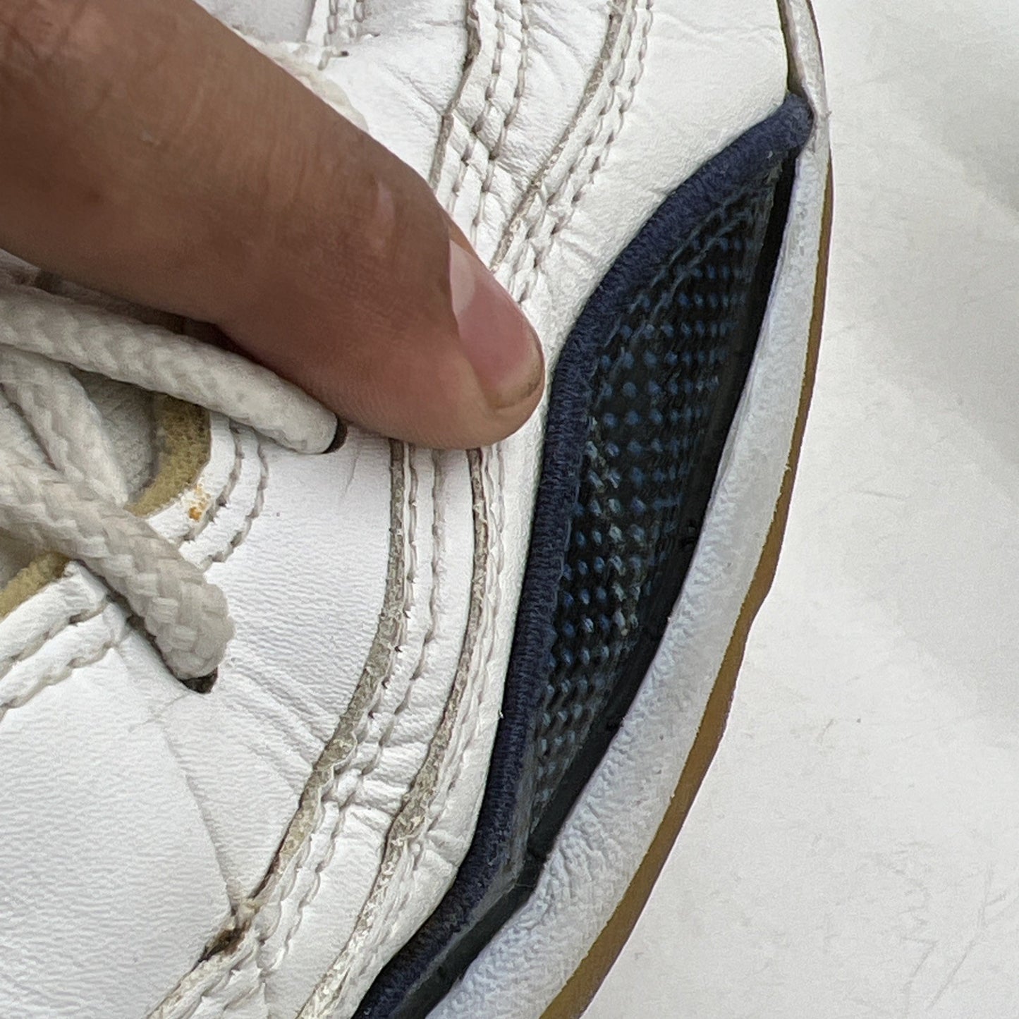 Size 11 - Nike Air Zoom Flight 96 White (130312-141)
