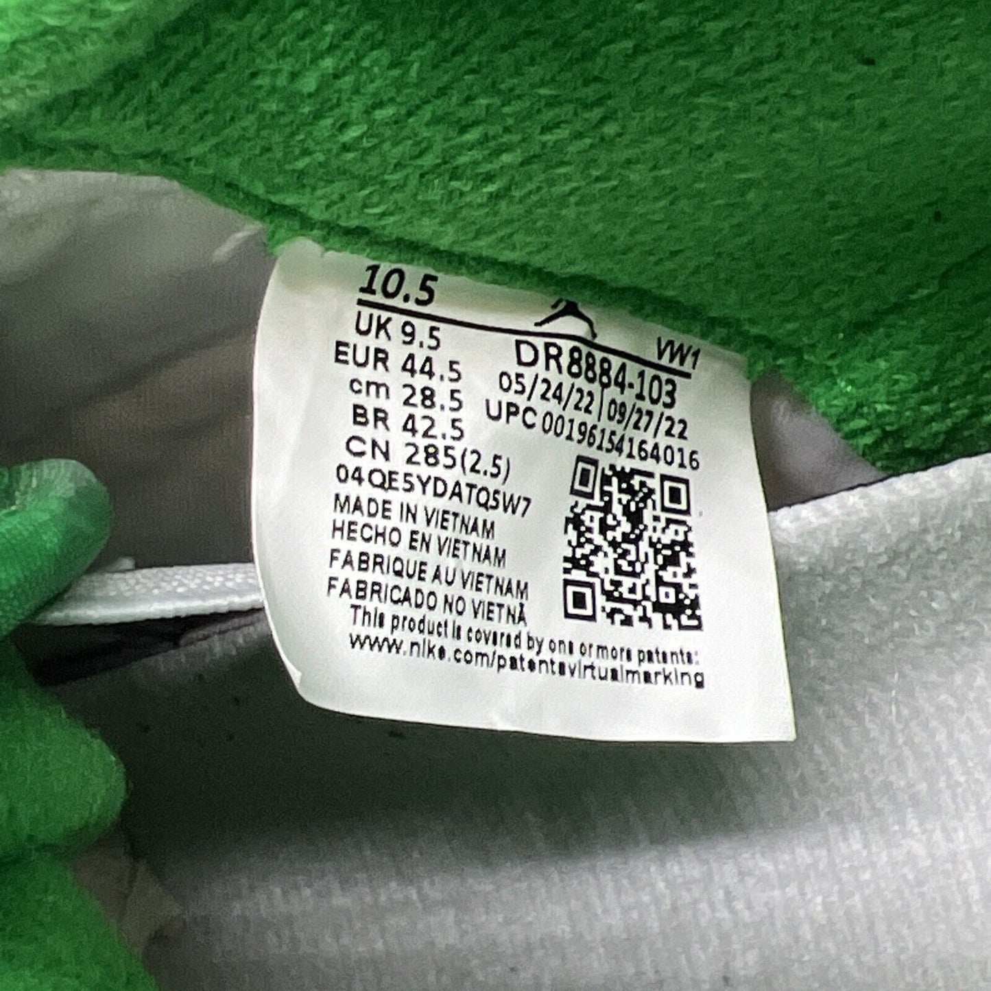 Size 10.5 - Jordan 2 Retro Lucky Green White Grey Leather (DR8884-103)