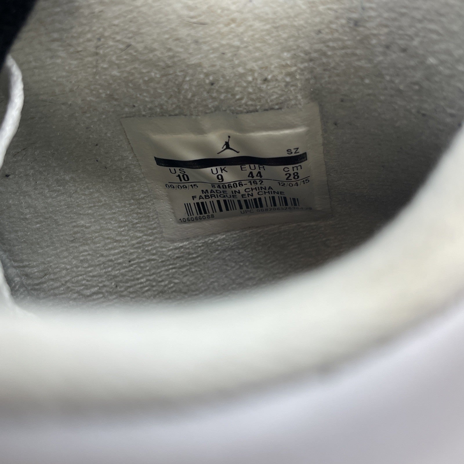 Size 10 - Jordan 4 Retro OG Mid White Cement Grey Black Leather (840606-192)