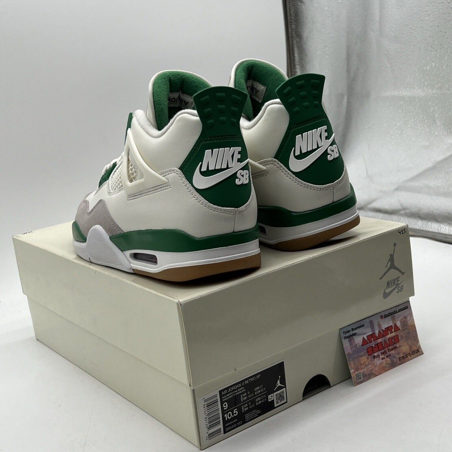 Size 9 - Jordan 4 Retro SP x Nike SB Mid Pine Green White Leather (DR5415-103)