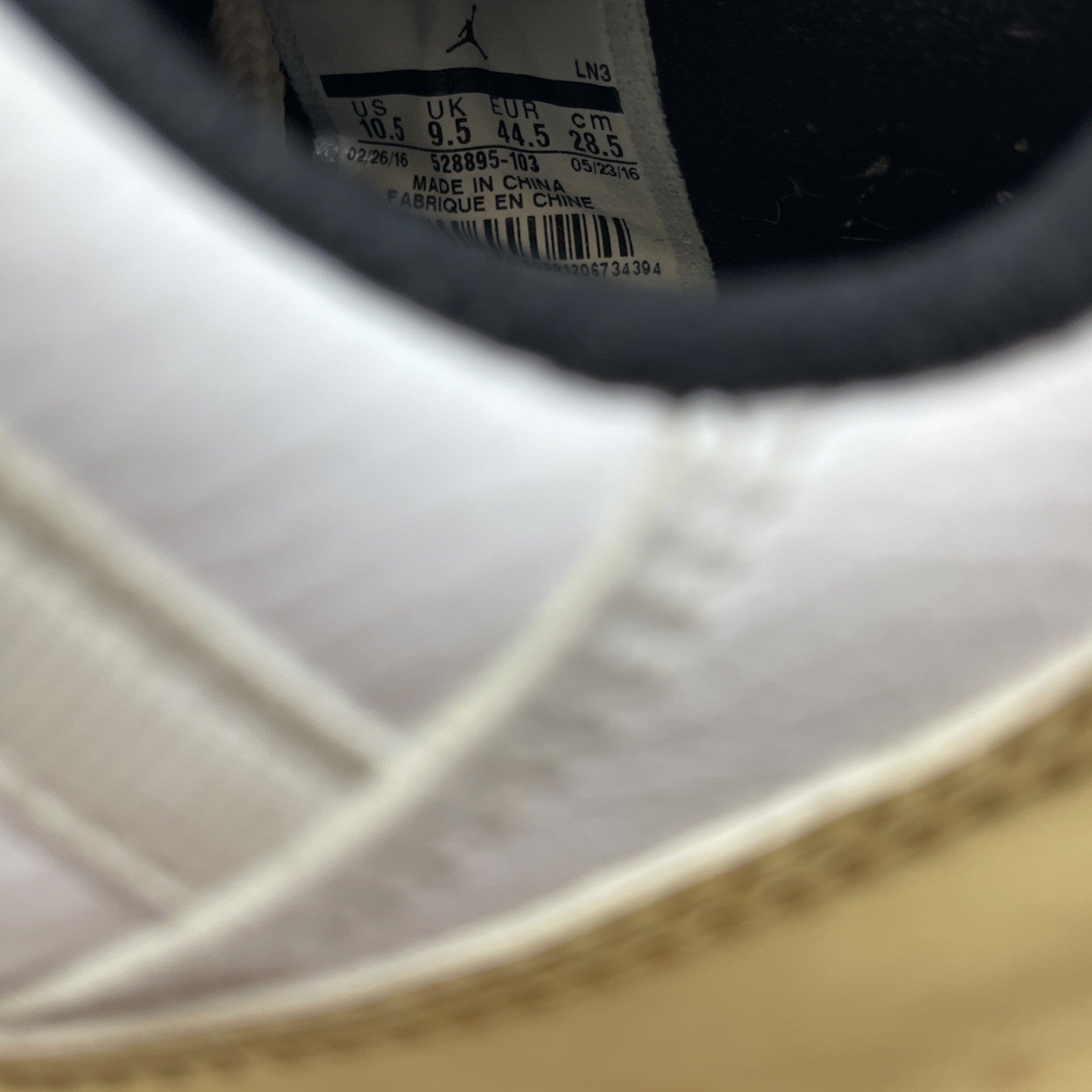 Size 10.5 - Air Jordan 11 Retro Low Closing Ceremony Leather (528895-103)